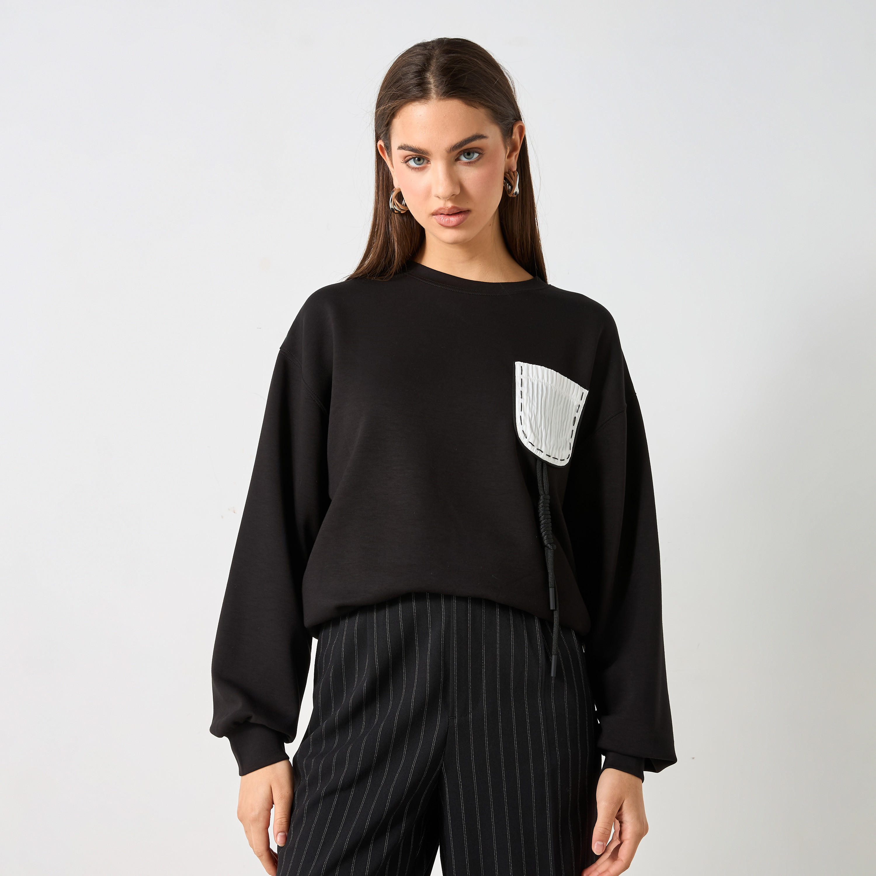 سويت شيرت بأكمام طويلة وتفاصيل مزخرفة من تو إكستريمز-women-clothing-hoodiesandsweatshirts-sweatshirts-image-1