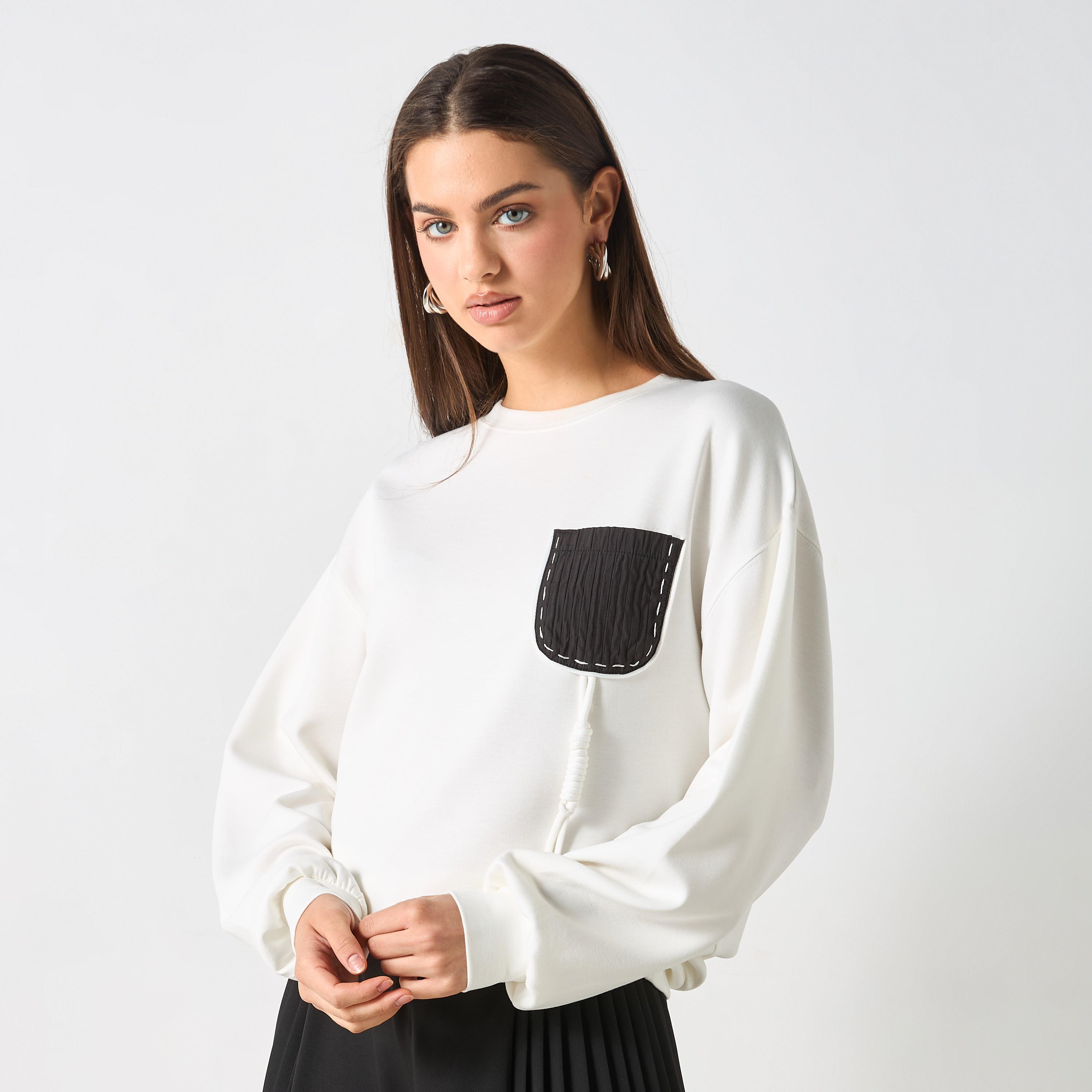 سويت شيرت بأكمام طويلة وتفاصيل مزخرفة من تو إكستريمز-women-clothing-hoodiesandsweatshirts-sweatshirts-image-5