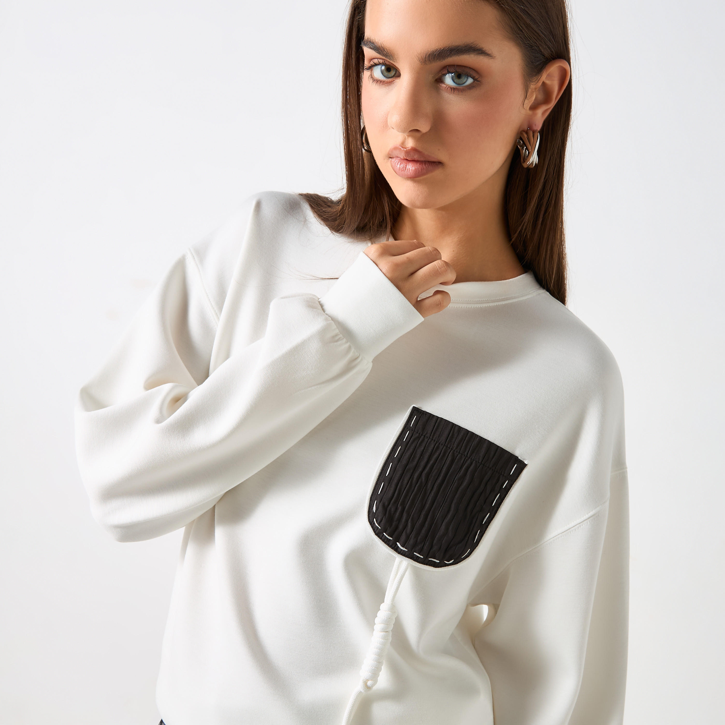 سويت شيرت بأكمام طويلة وتفاصيل مزخرفة من تو إكستريمز-women-clothing-hoodiesandsweatshirts-sweatshirts-image-8