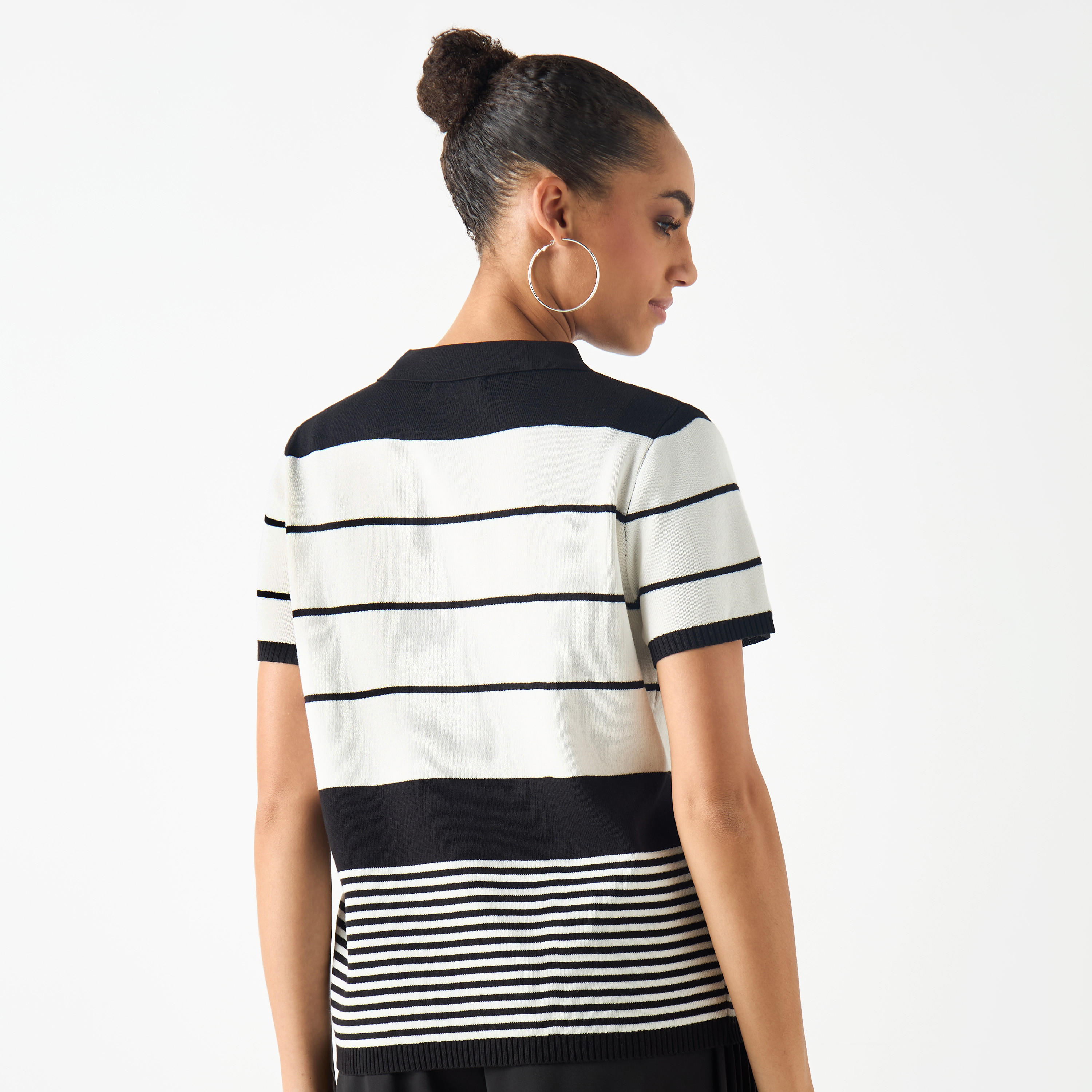 كنزة مخططة بأكمام قصيرة من تو إكستريمز-women-clothing-cardigansandjumpers-jumpers-image-3