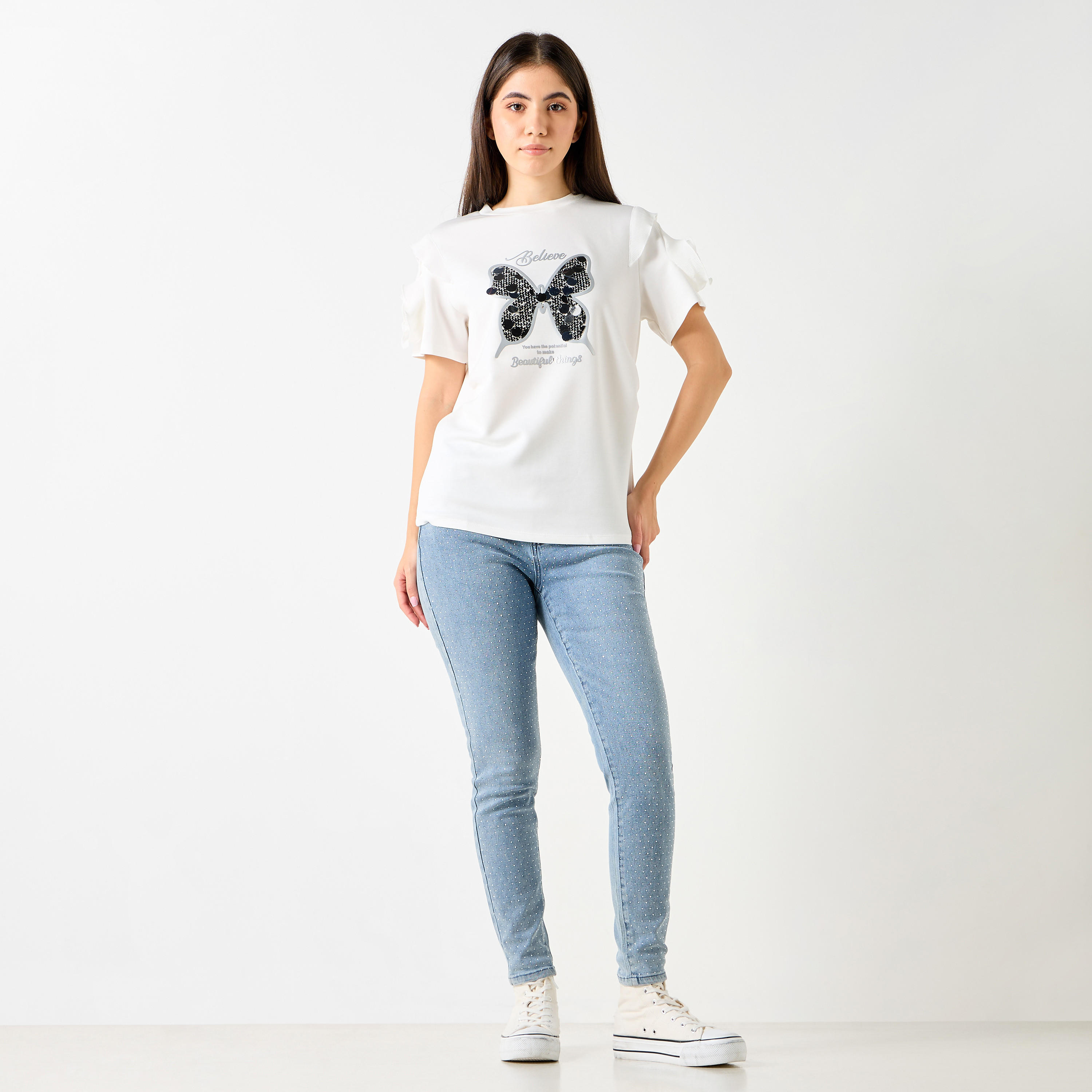 تيشيرت بزينة فراشة وأكمام بتفاصيل كشكش من تو إكستريمز-women-clothing-tshirts-image-2
