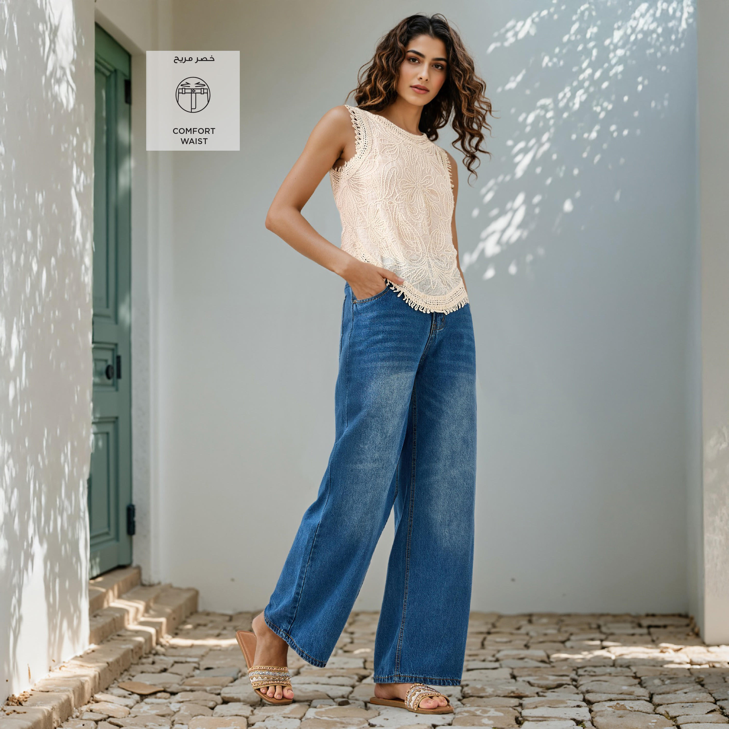 بنطلون جينز بقصة مستقيمة وجيوب وتفاصيل سلسلة من تو إكستريمز-women-clothing-bottoms-jeans-image-2