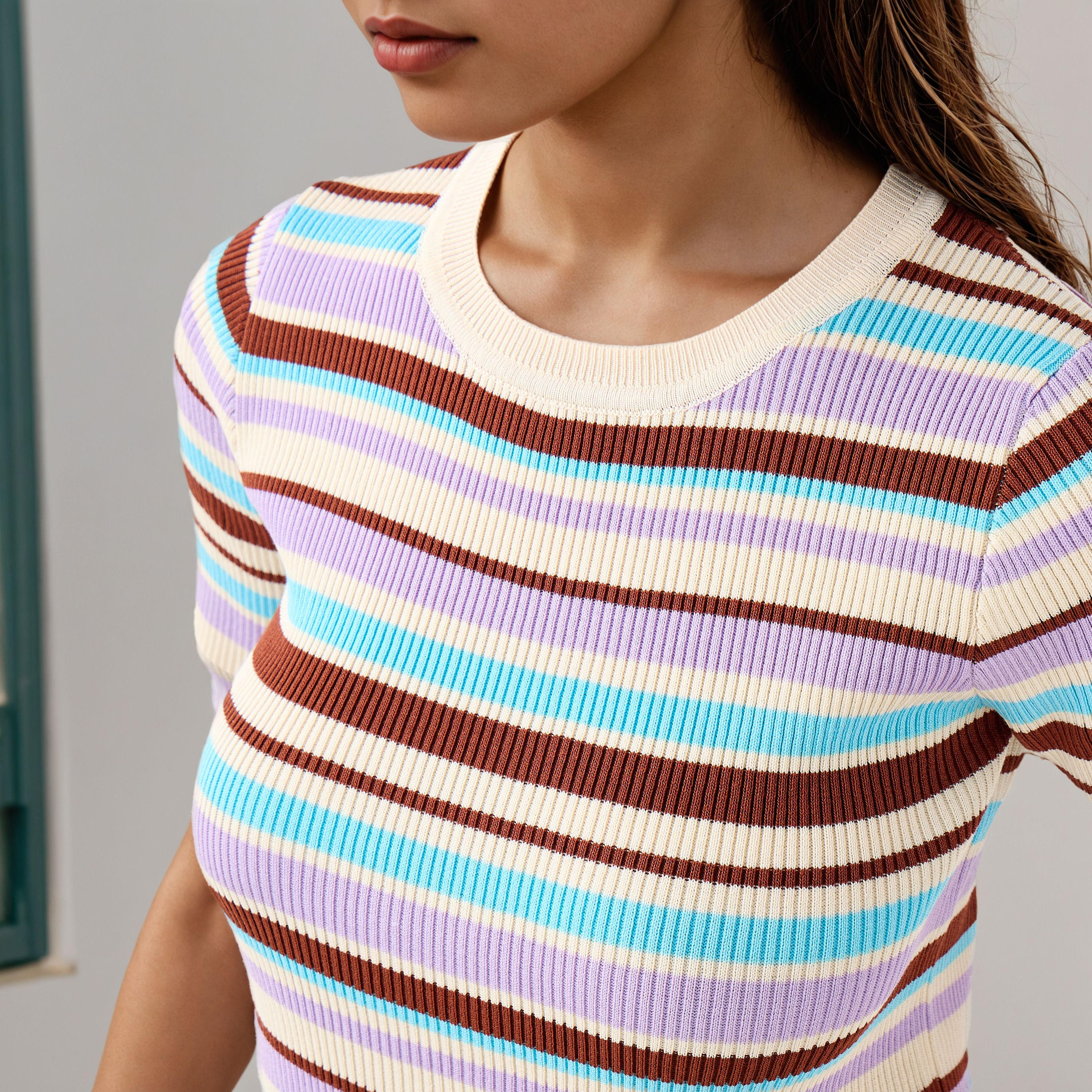 تيشيرت مقلم بياقة ضيقة من تو إكستريمز-women-clothing-tshirts-image-1