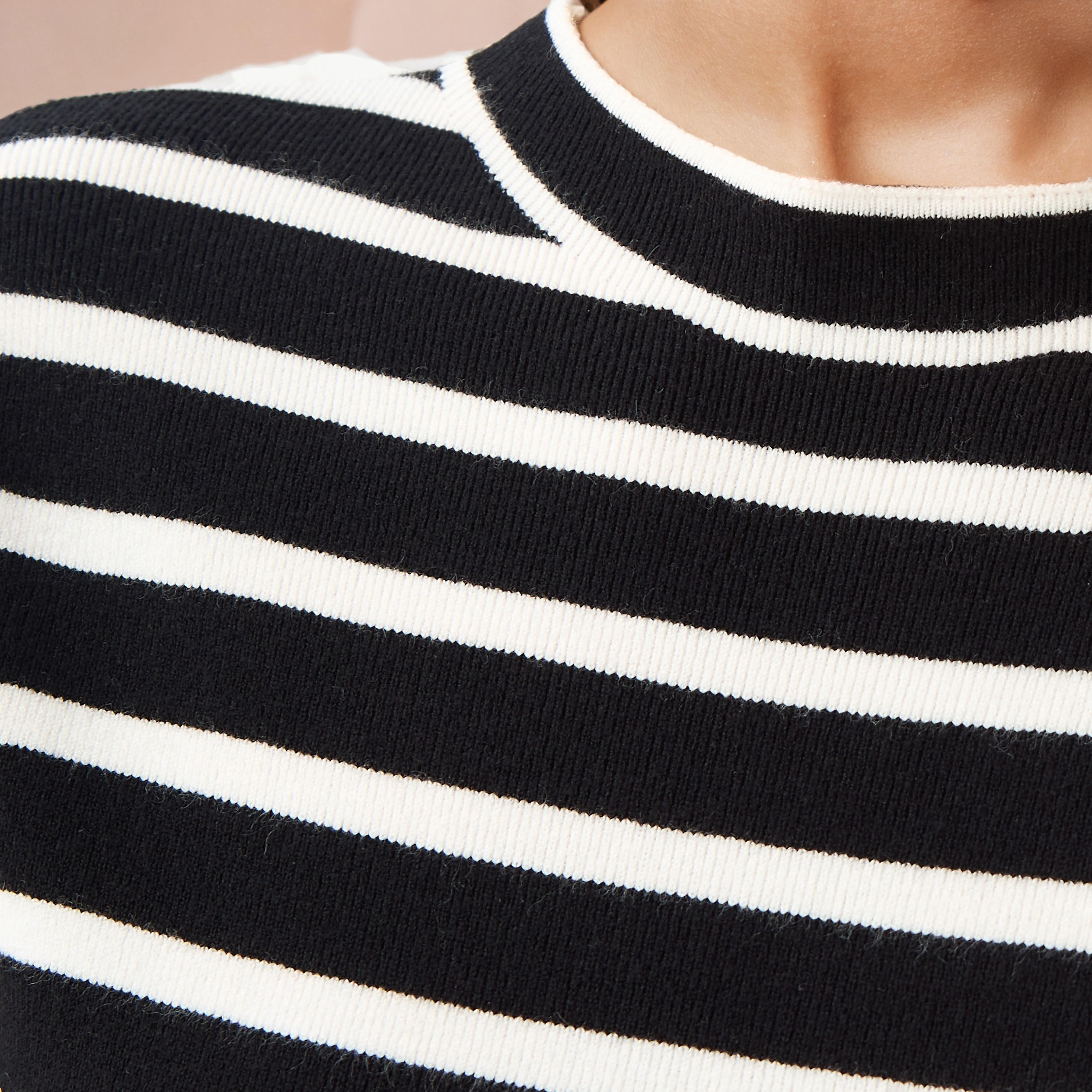 كنزة مخططة من تو إكستريمز-women-clothing-cardigansandjumpers-jumpers-image-4