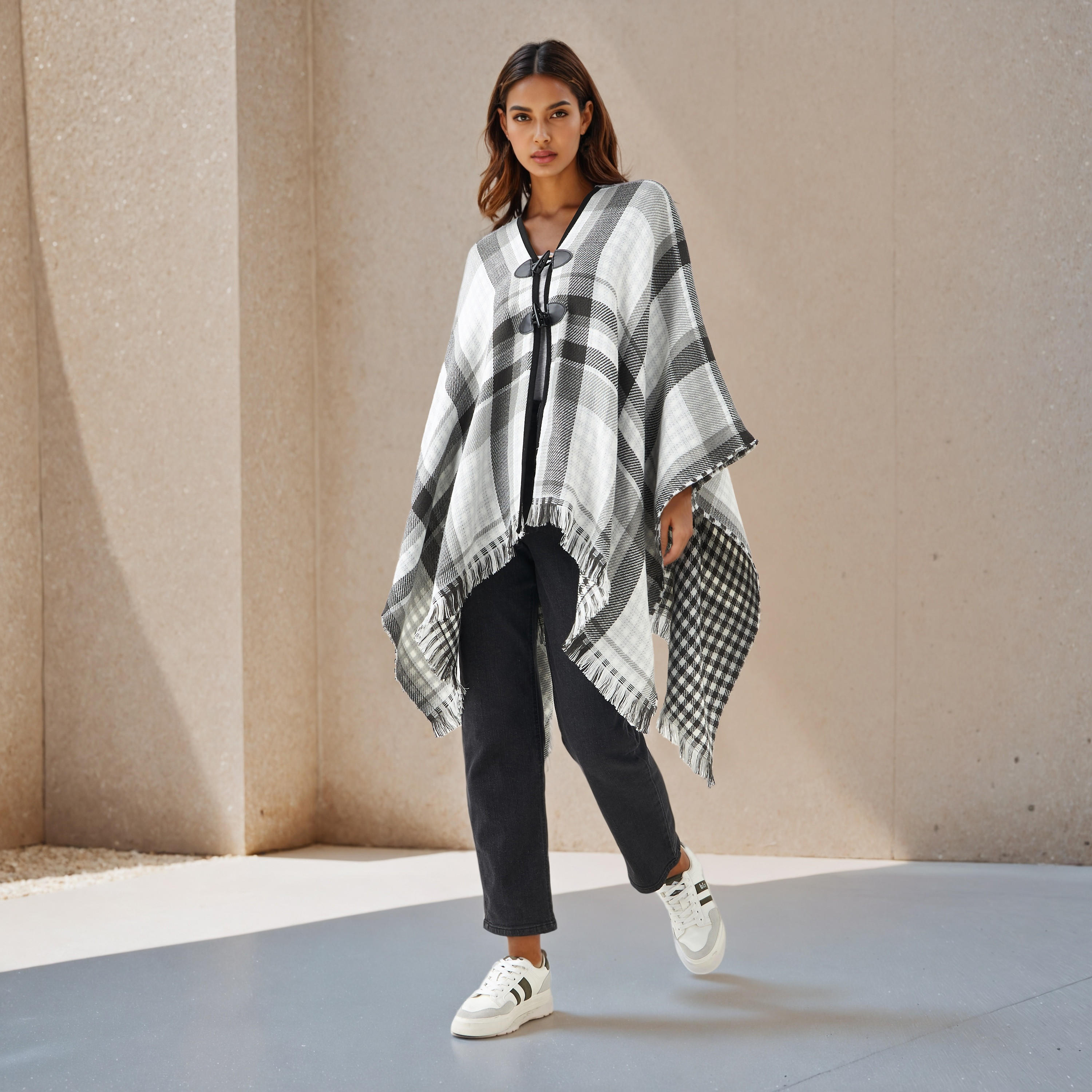 بونشو أكريليك طويل غير متماثل قابل للارتداء على الوجهين من تو إكستريمز-women-winterwear-coatsandjackets-jackets-image-2