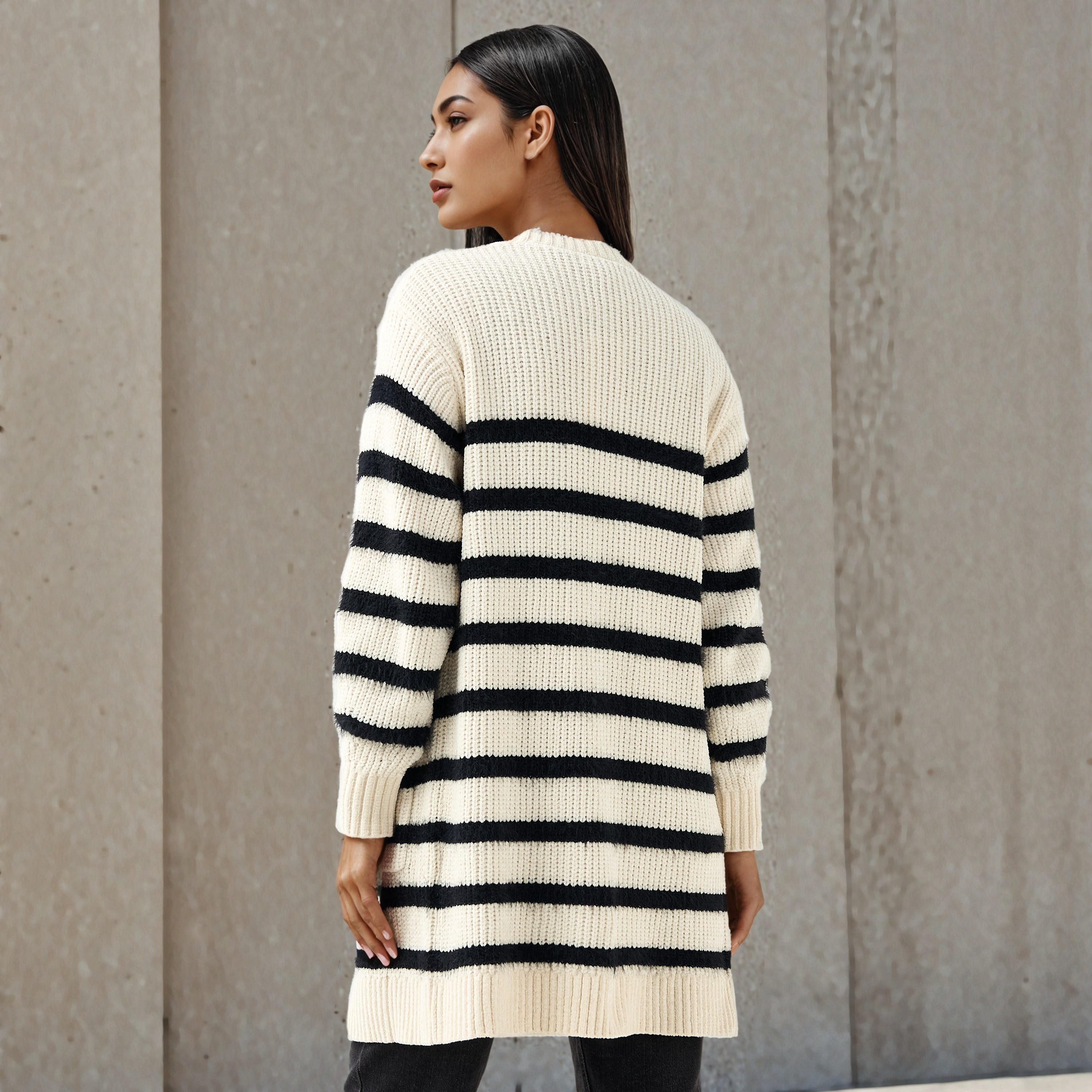 كارديجان مخطط طويل من توإكستريمز-women-winterwear-cardigansandjumpers-cardigans-image-4