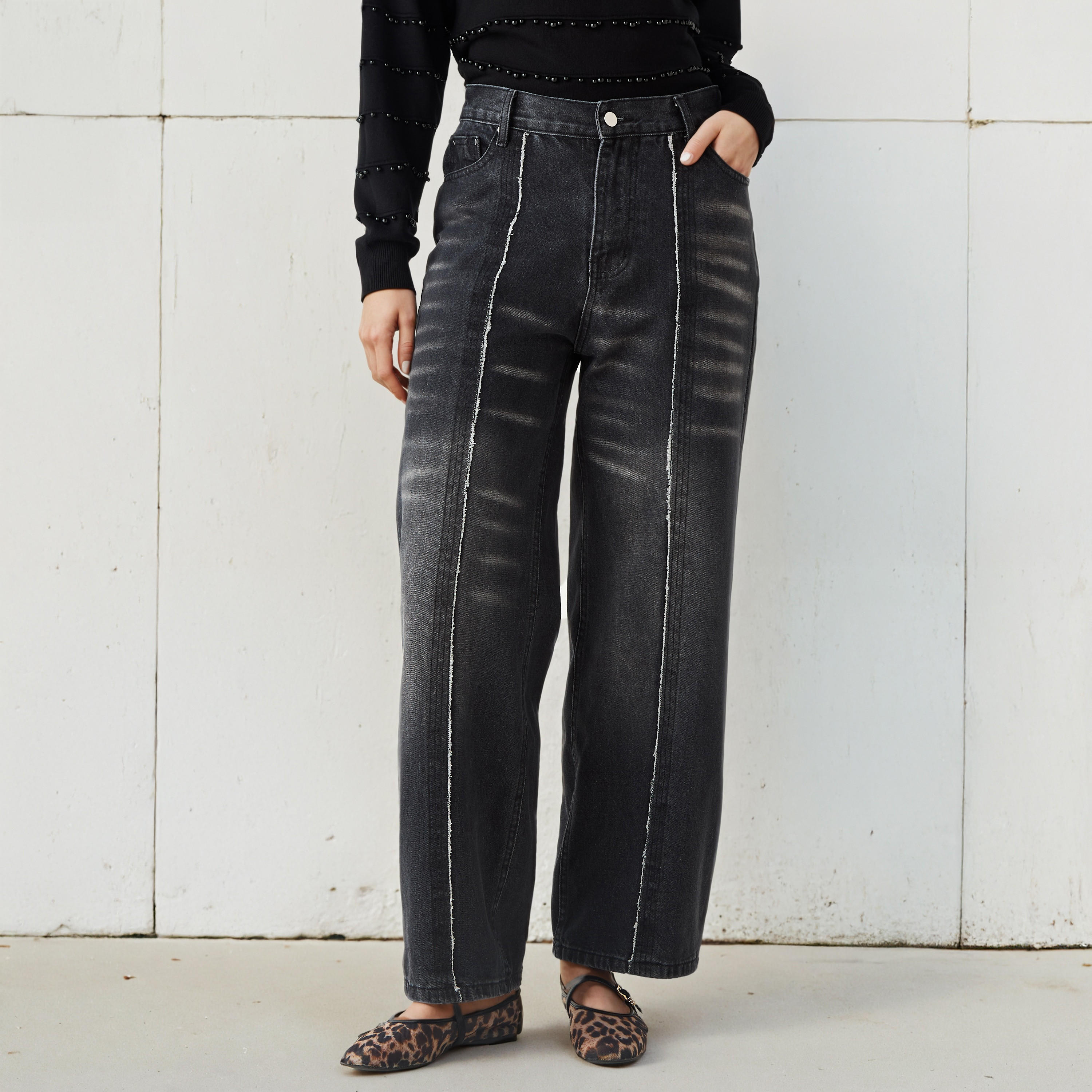 جينز 2Xtremz بقصة عادية وحواف منسّلة-women-clothing-bottoms-jeans-image-5
