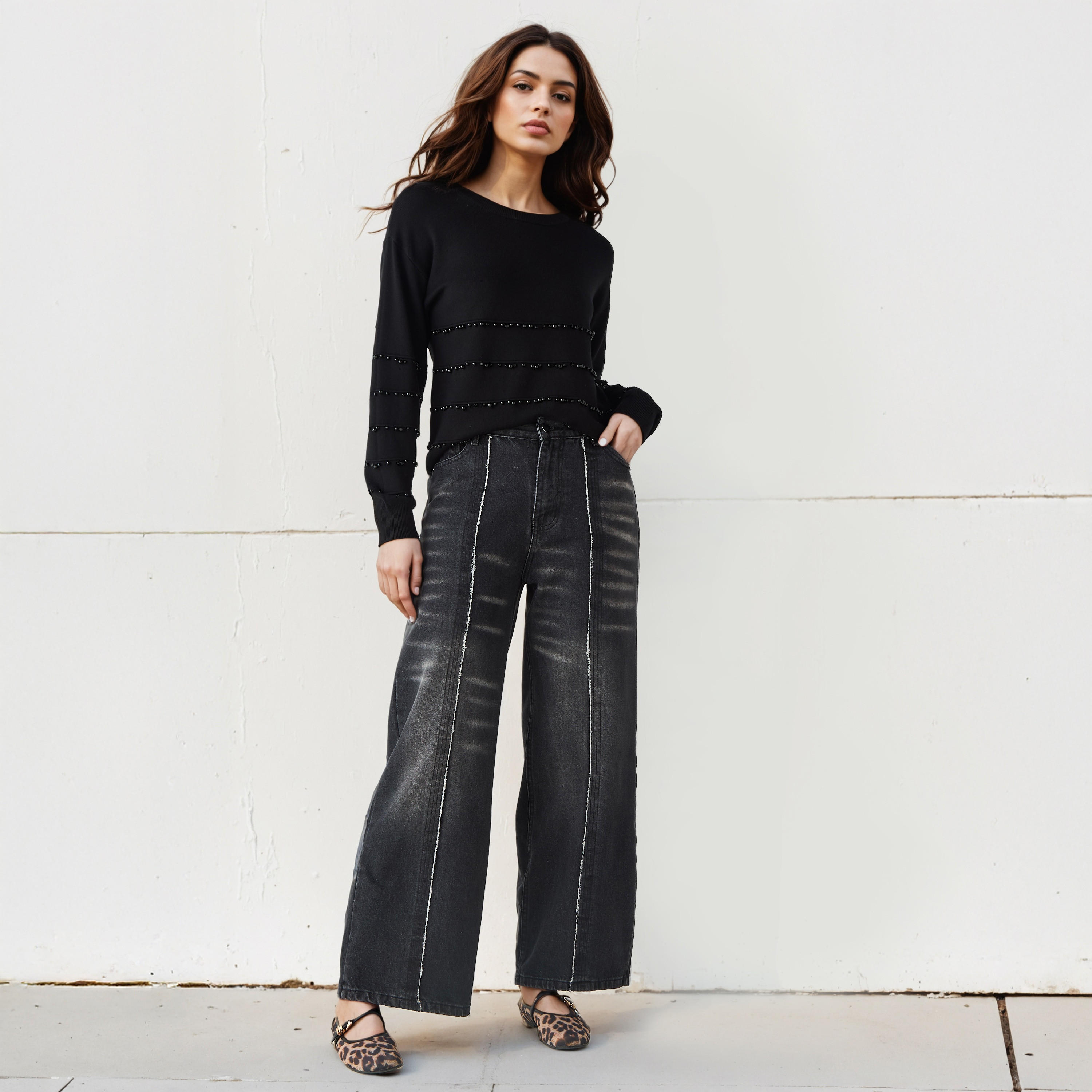 جينز 2Xtremz بقصة عادية وحواف منسّلة-women-clothing-bottoms-jeans-image-2