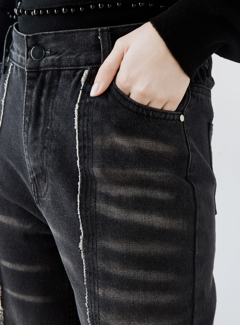 جينز 2Xtremz بقصة عادية وحواف منسّلة-women-clothing-bottoms-jeans-image-5