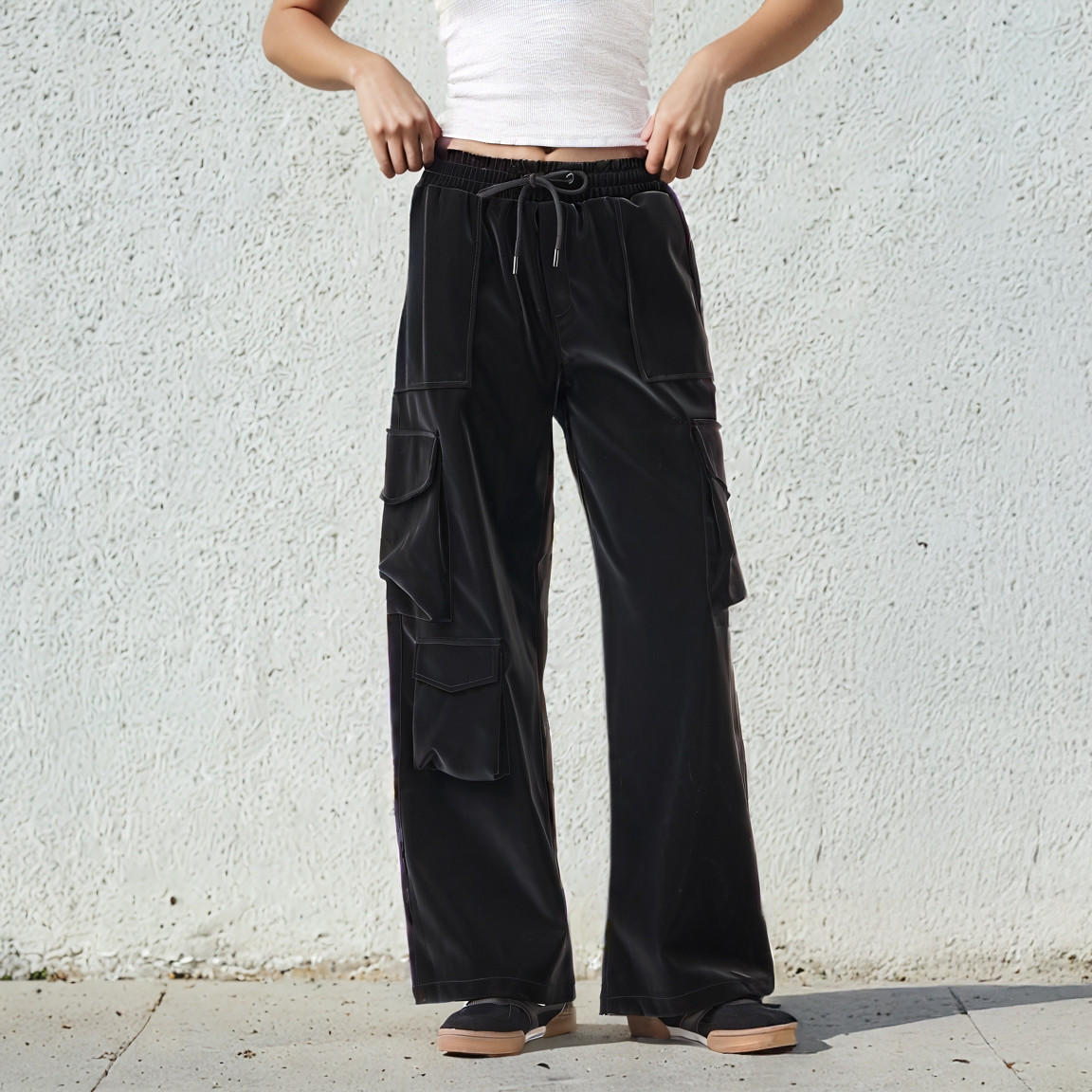 بنطلون كارجو قطن بخصر متوسط الارتفاع من تو إكستريمز-women-clothing-bottoms-trousers-image-6