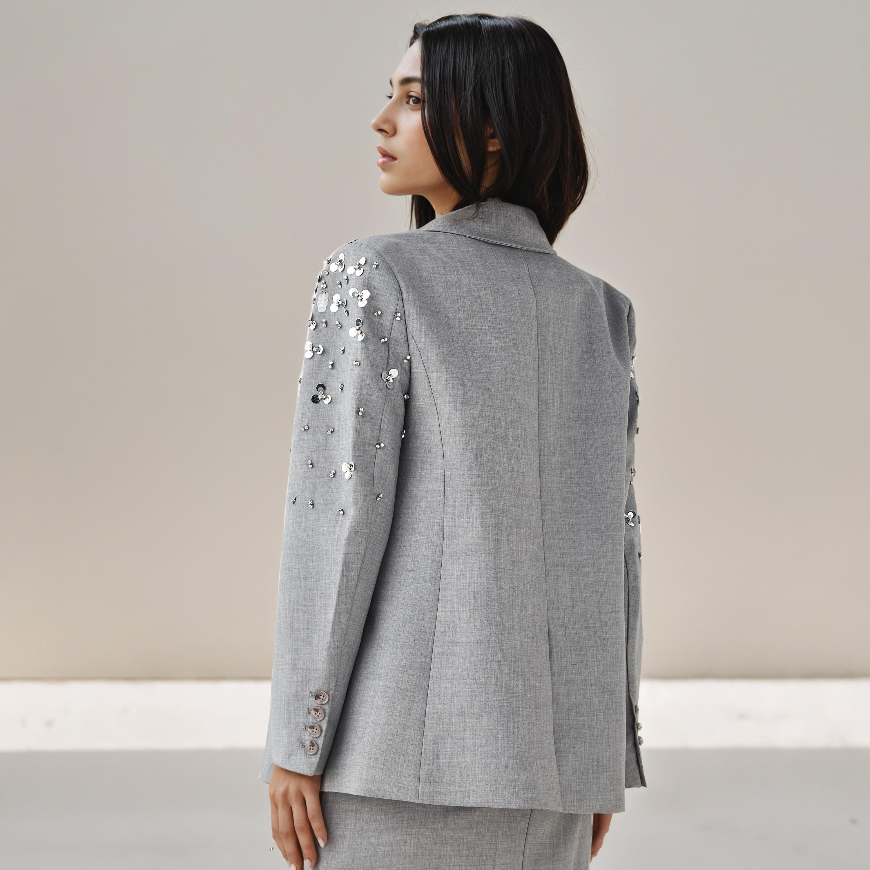 جاكيت بصدر مزدوج وتفاصيل ترتر من تو إكستريمز-women-winterwear-coatsandjackets-jackets-image-3