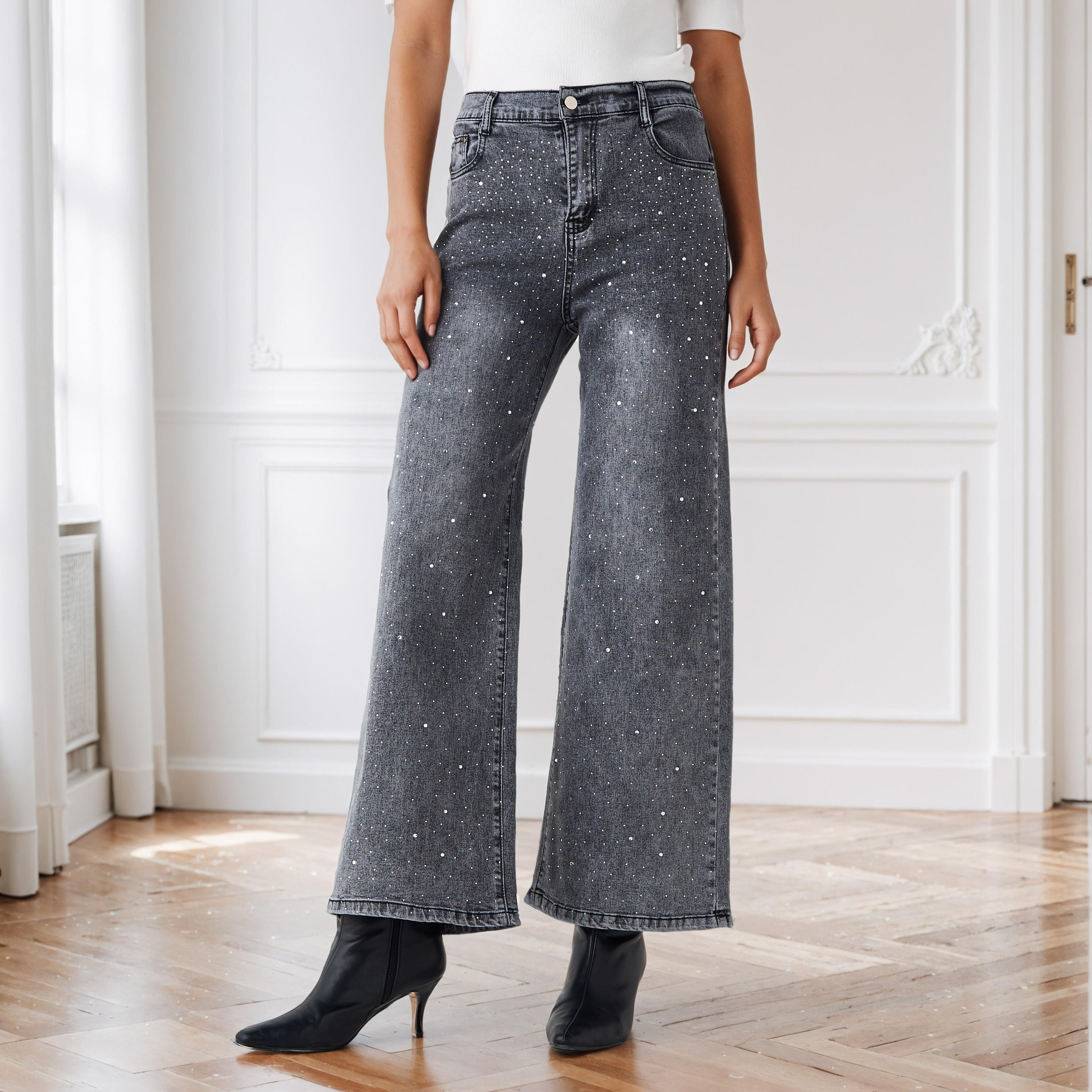 بنطلون جينز مزين بجيوب وقصة عادية من 2Xtremz-women-clothing-bottoms-jeans-image-1