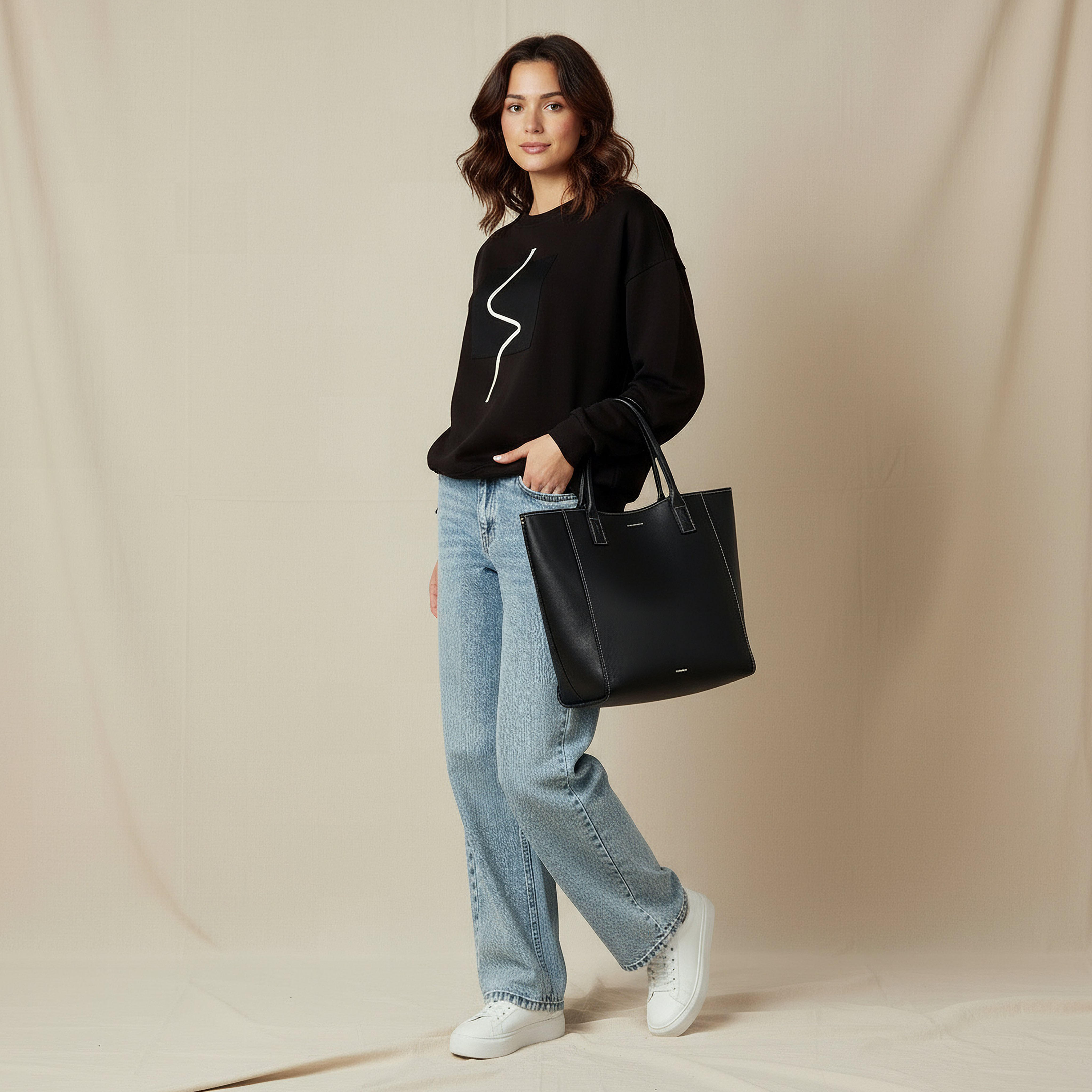 سويت شيرت مزخرف بقصّة عادية من تو إكستريمز-women-winterwear-hoodiesandsweatshirts-sweatshirts-image-2