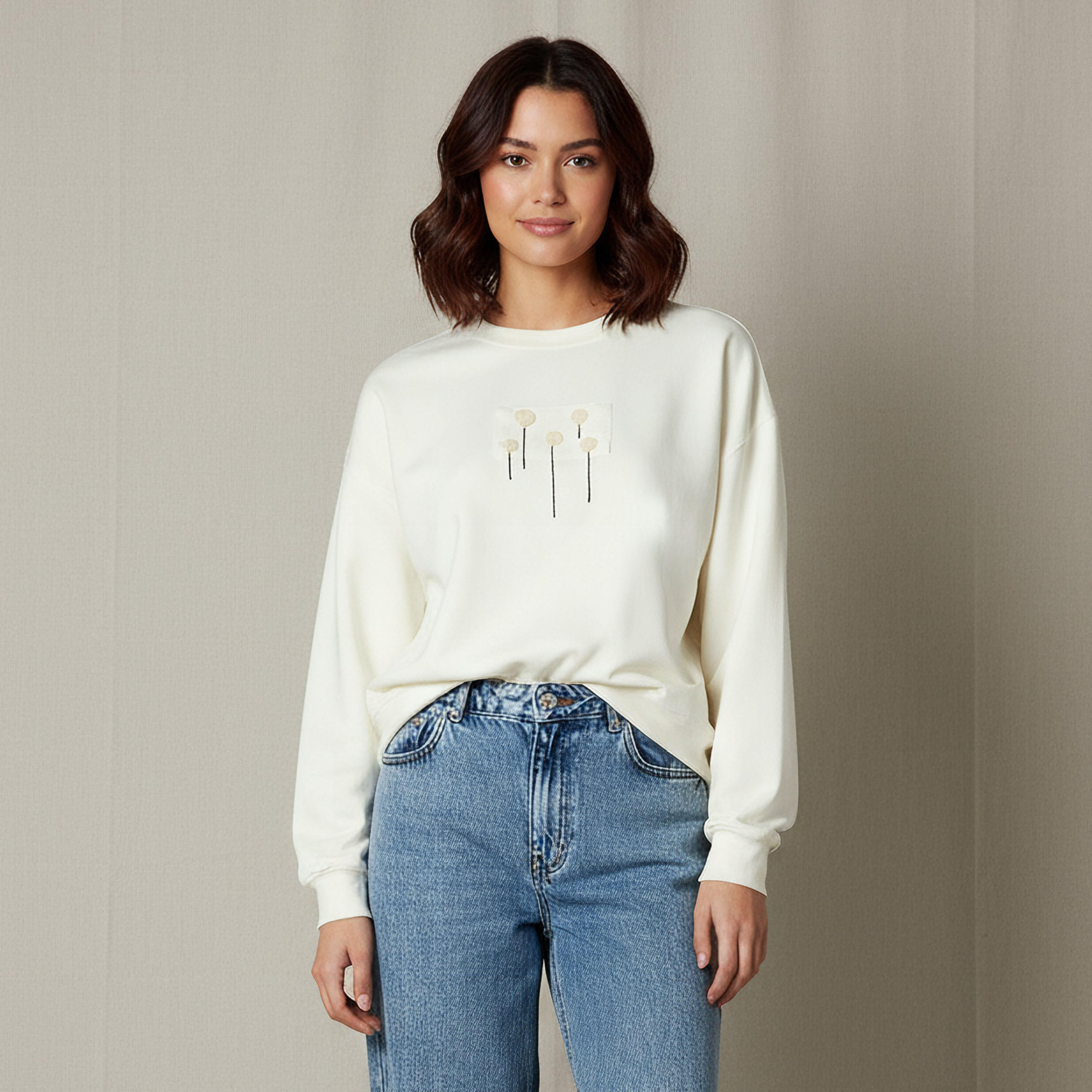 سويت شيرت مزخرف بقصّة عادية من تو إكستريمز-women-winterwear-hoodiesandsweatshirts-sweatshirts-image-1