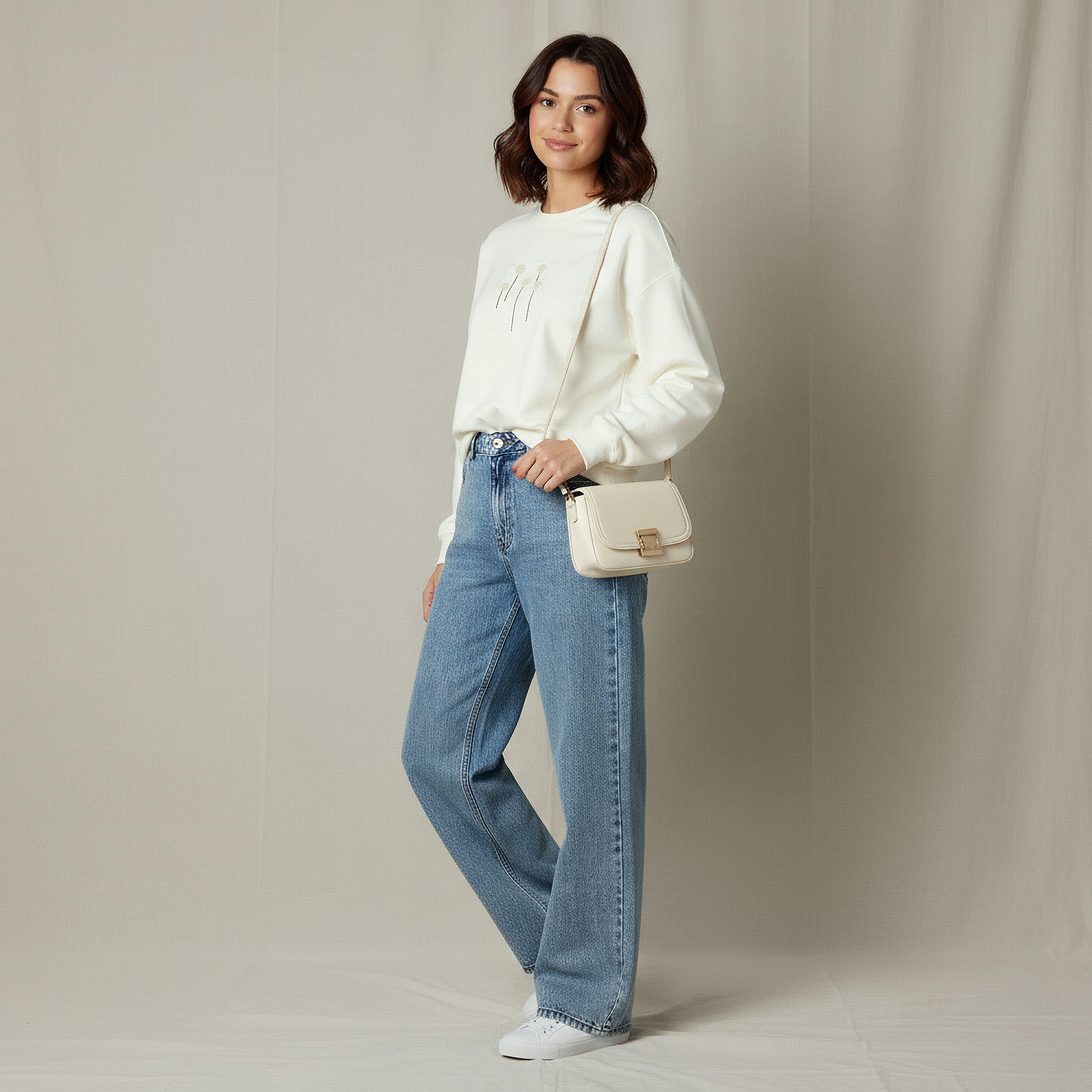 سويت شيرت مزخرف بقصّة عادية من تو إكستريمز-women-winterwear-hoodiesandsweatshirts-sweatshirts-image-2