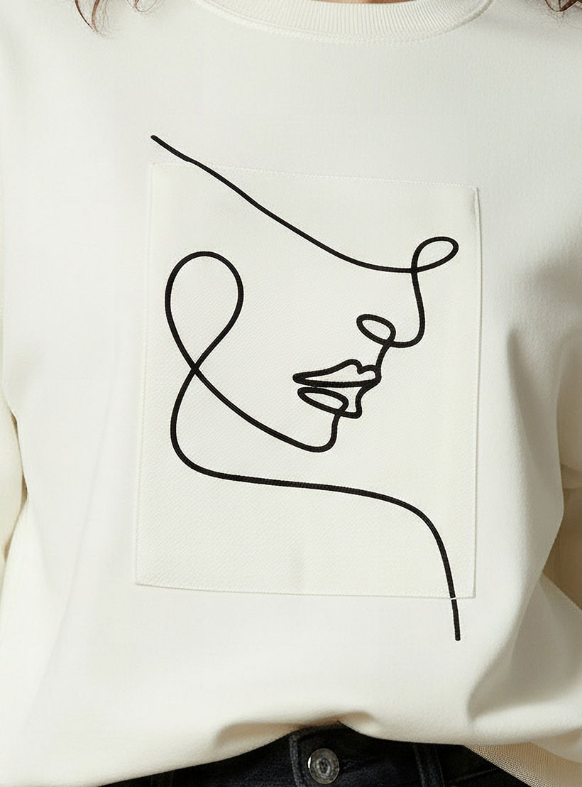 سويت شيرت مزخرف بقصّة عادية من تو إكستريمز-women-winterwear-hoodiesandsweatshirts-sweatshirts-image-1