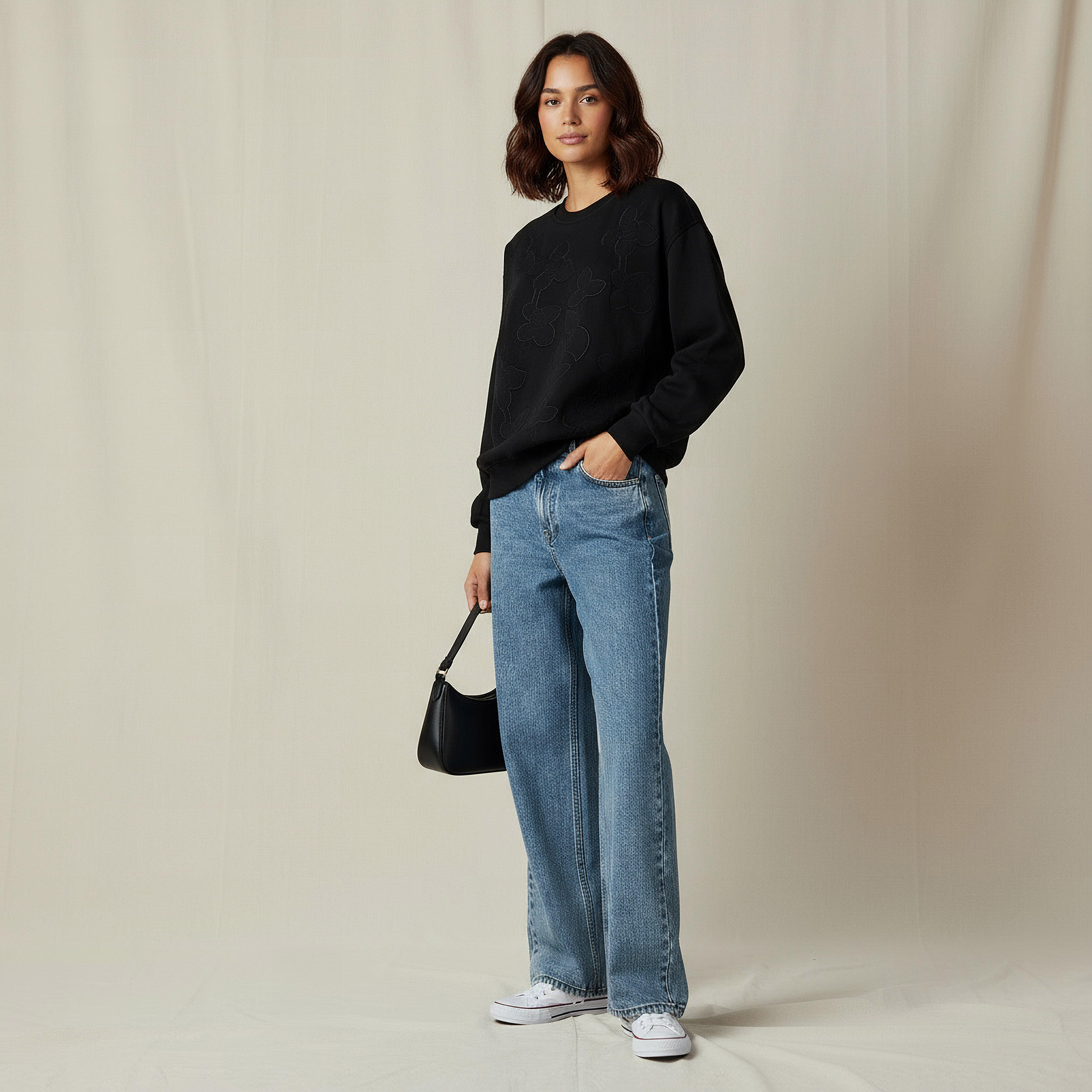 سويت شيرت بقصة عادية وتطريز من تو إكستريمز-women-winterwear-hoodiesandsweatshirts-sweatshirts-image-2
