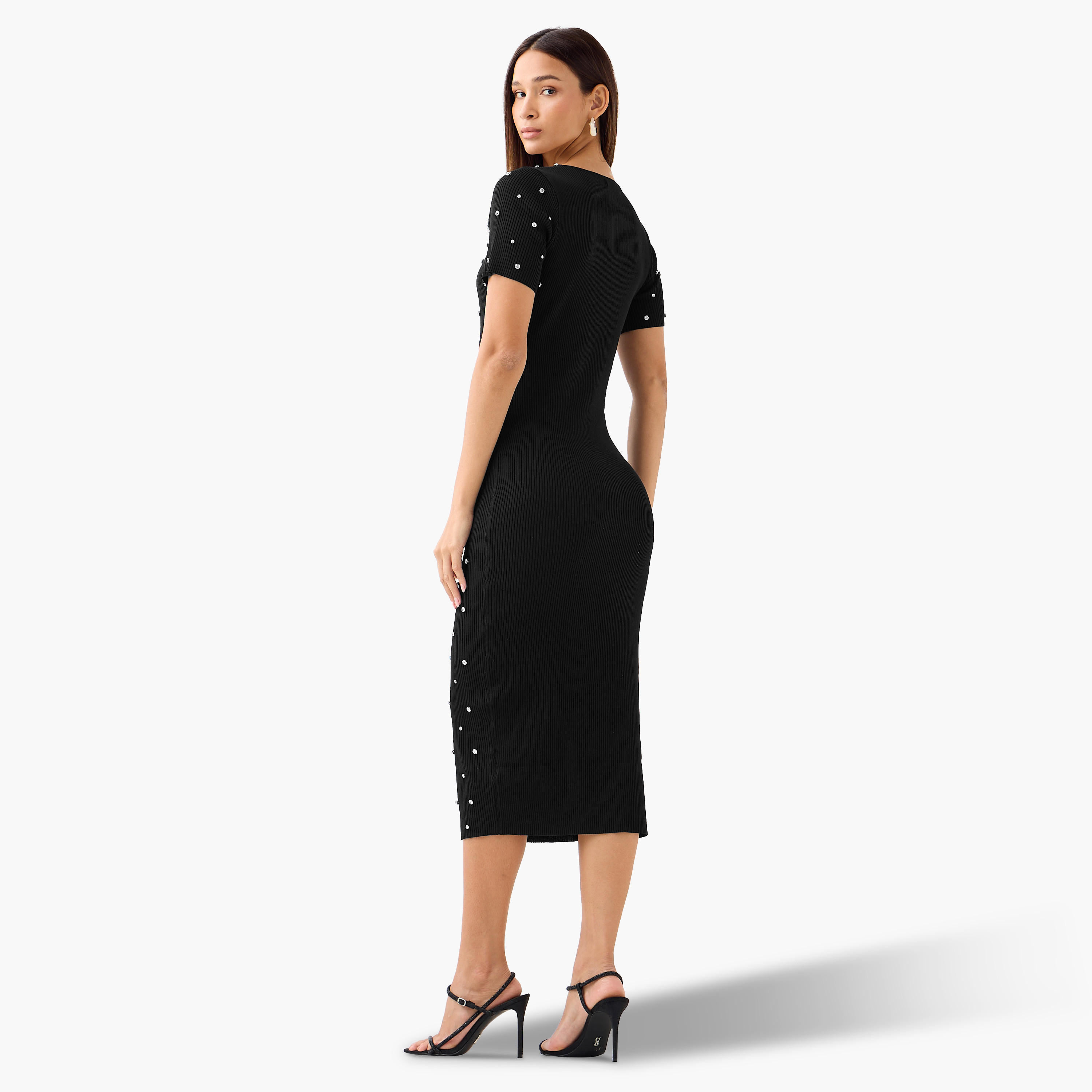 فستان محبوك ميدي مزين بالخرز وبياقة مربعة من تو إكستريمز-women-clothing-dresses-image-4