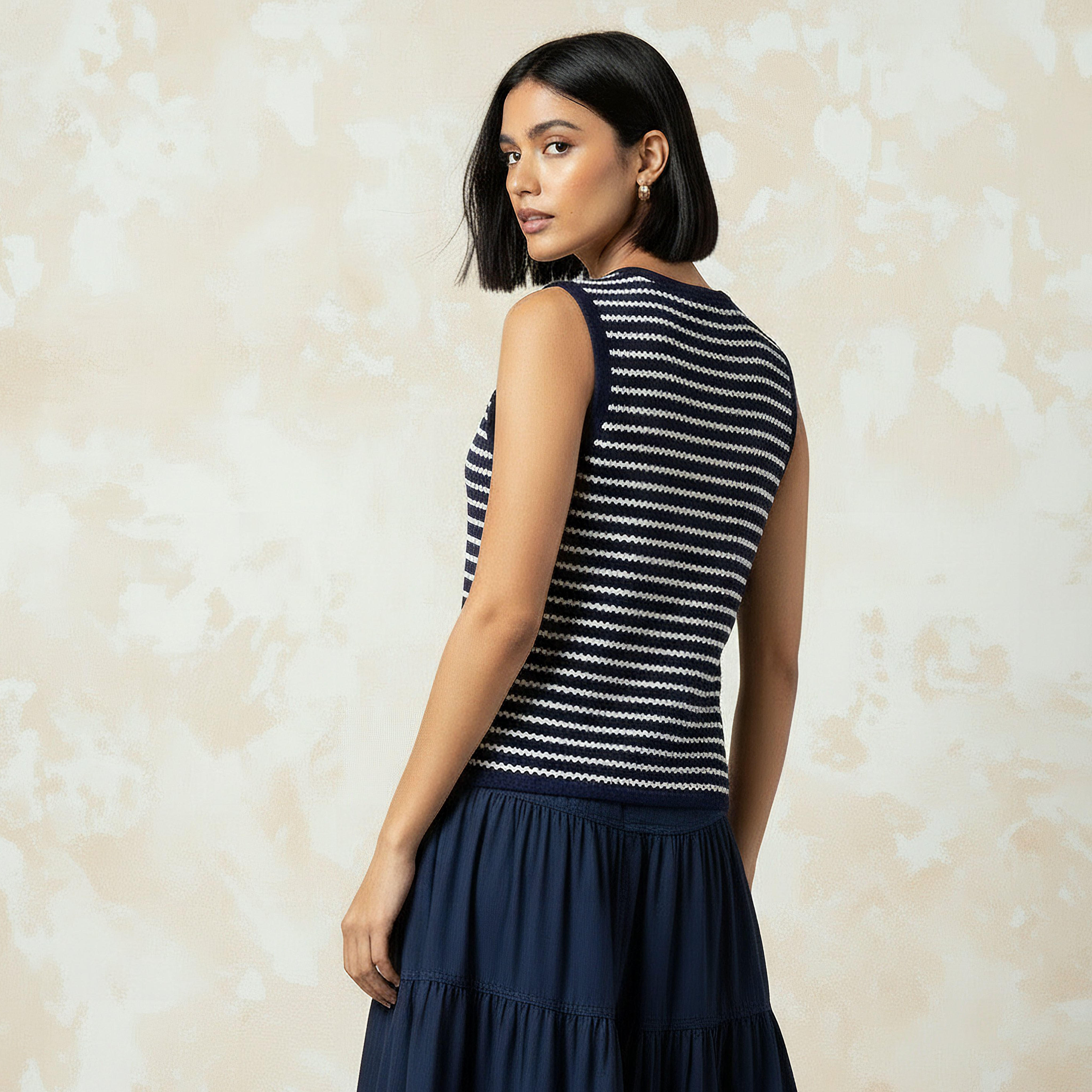 بلوزة بقصّة عادية مخططة من تو إكستريمز-women-clothing-shirtsandblouses-blouses-image-2