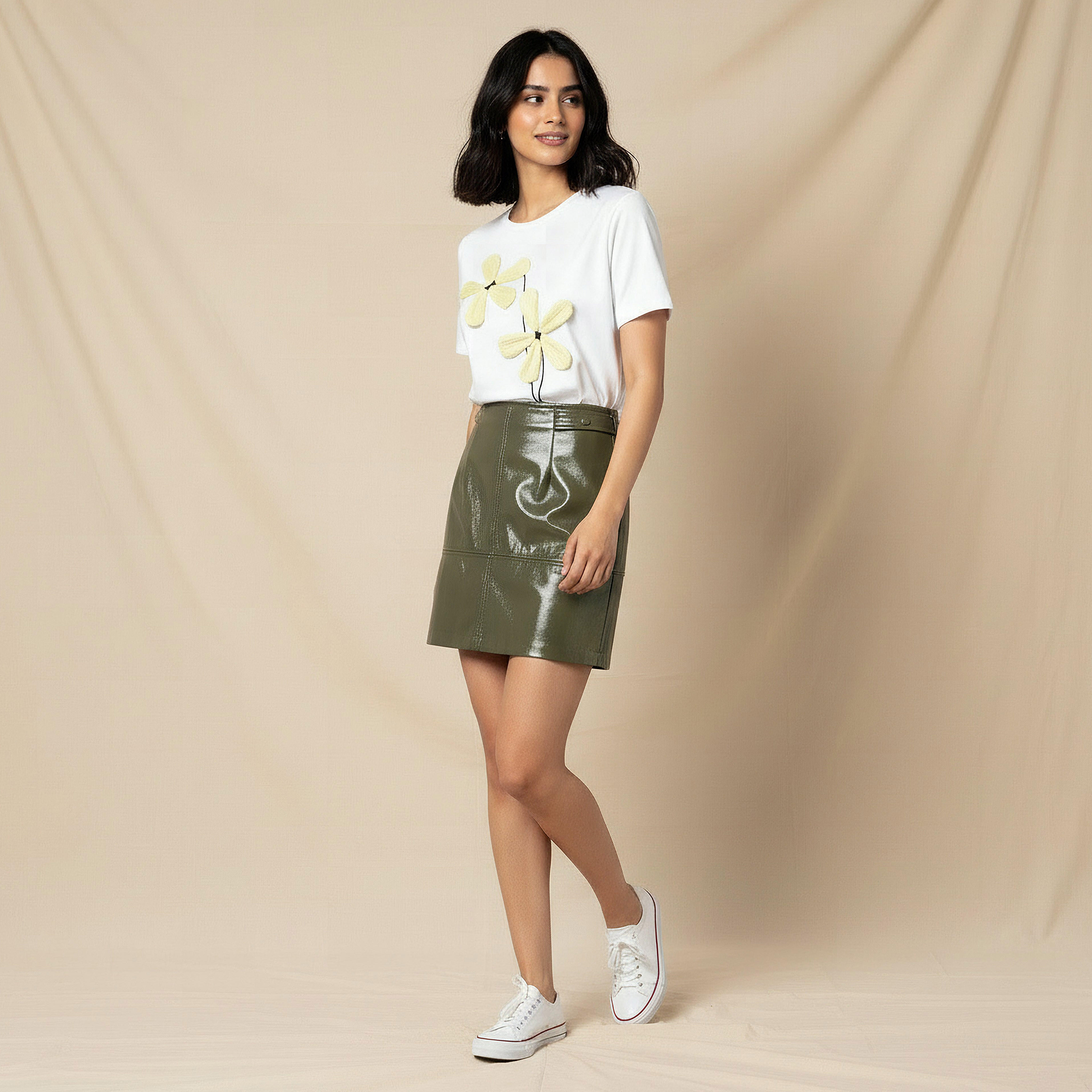 تيشيرت بزخارف زهرية من تو إكستريمز-women-clothing-tshirts-image-2
