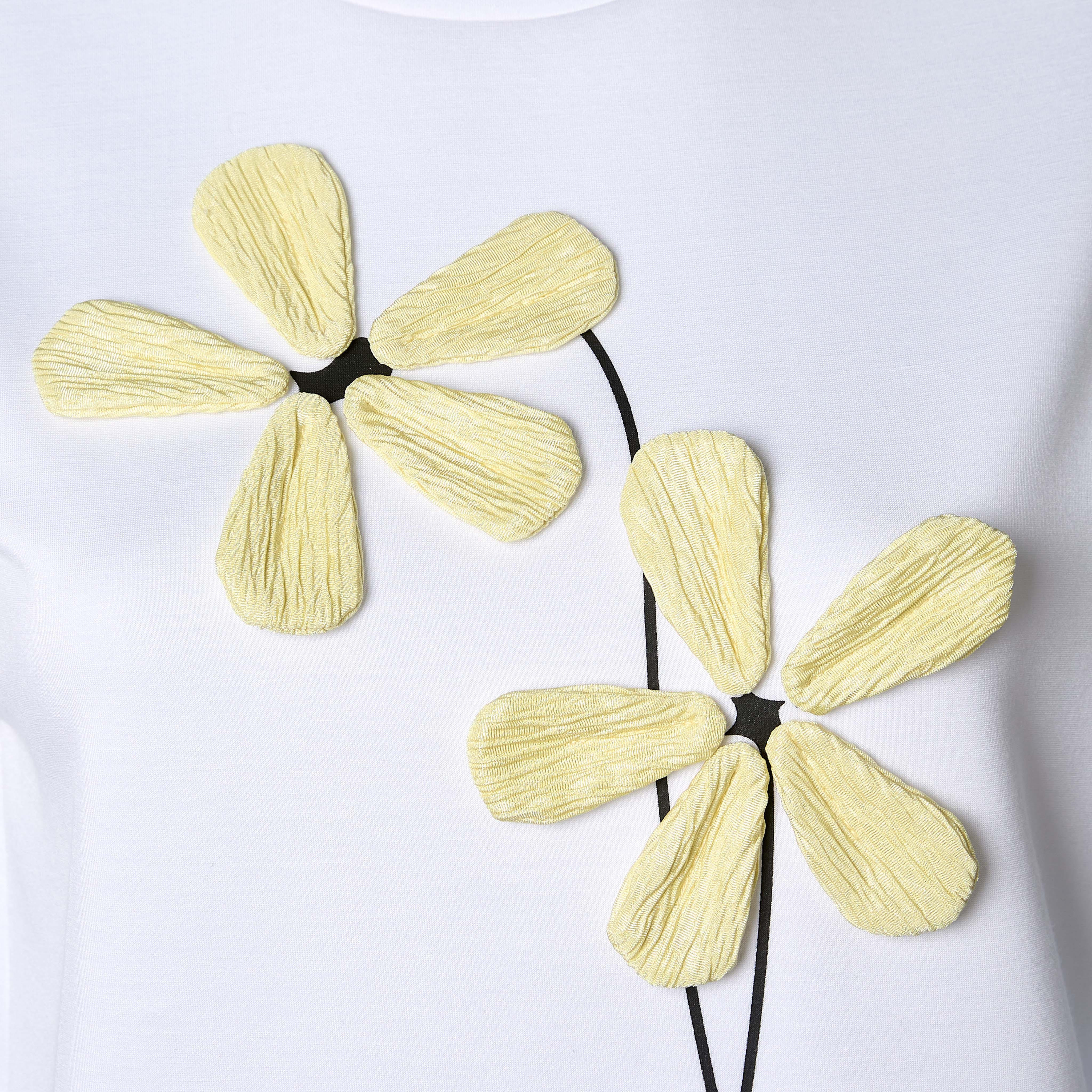 تيشيرت بزخارف زهرية من تو إكستريمز-women-clothing-tshirts-image-4