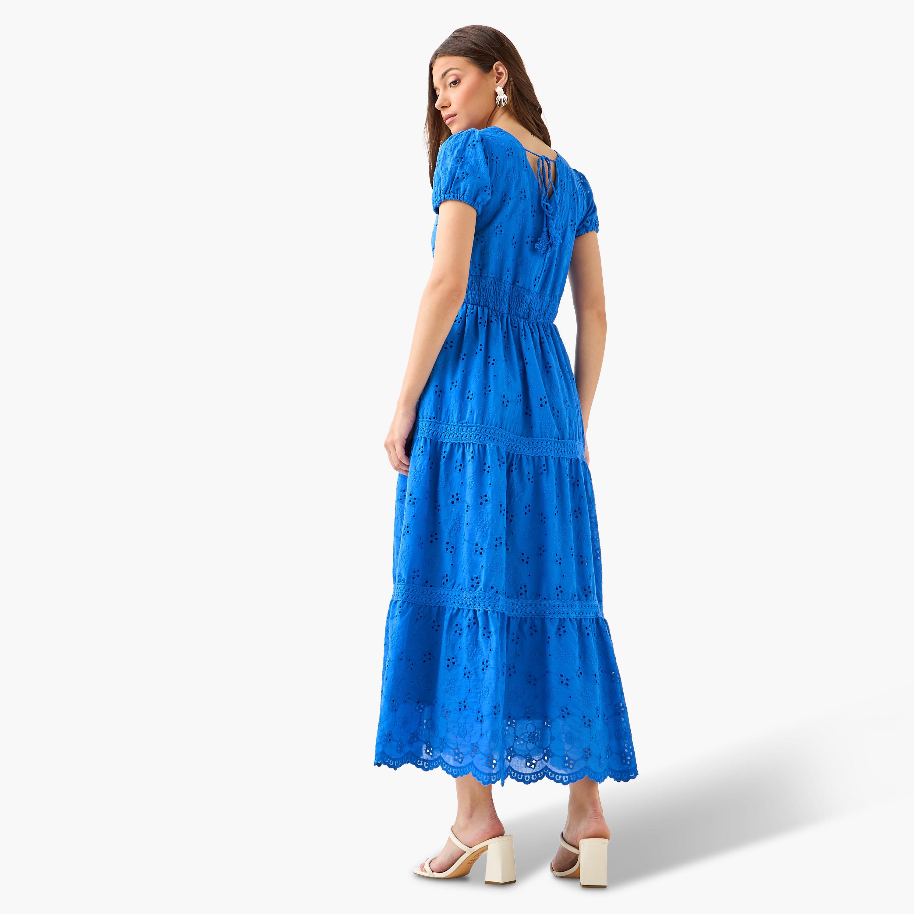 فستان قطن إيه لاين ميدي متعدد الطبقات بتطريز شيفلي من تو إكستريمز-women-clothing-dresses-image-5