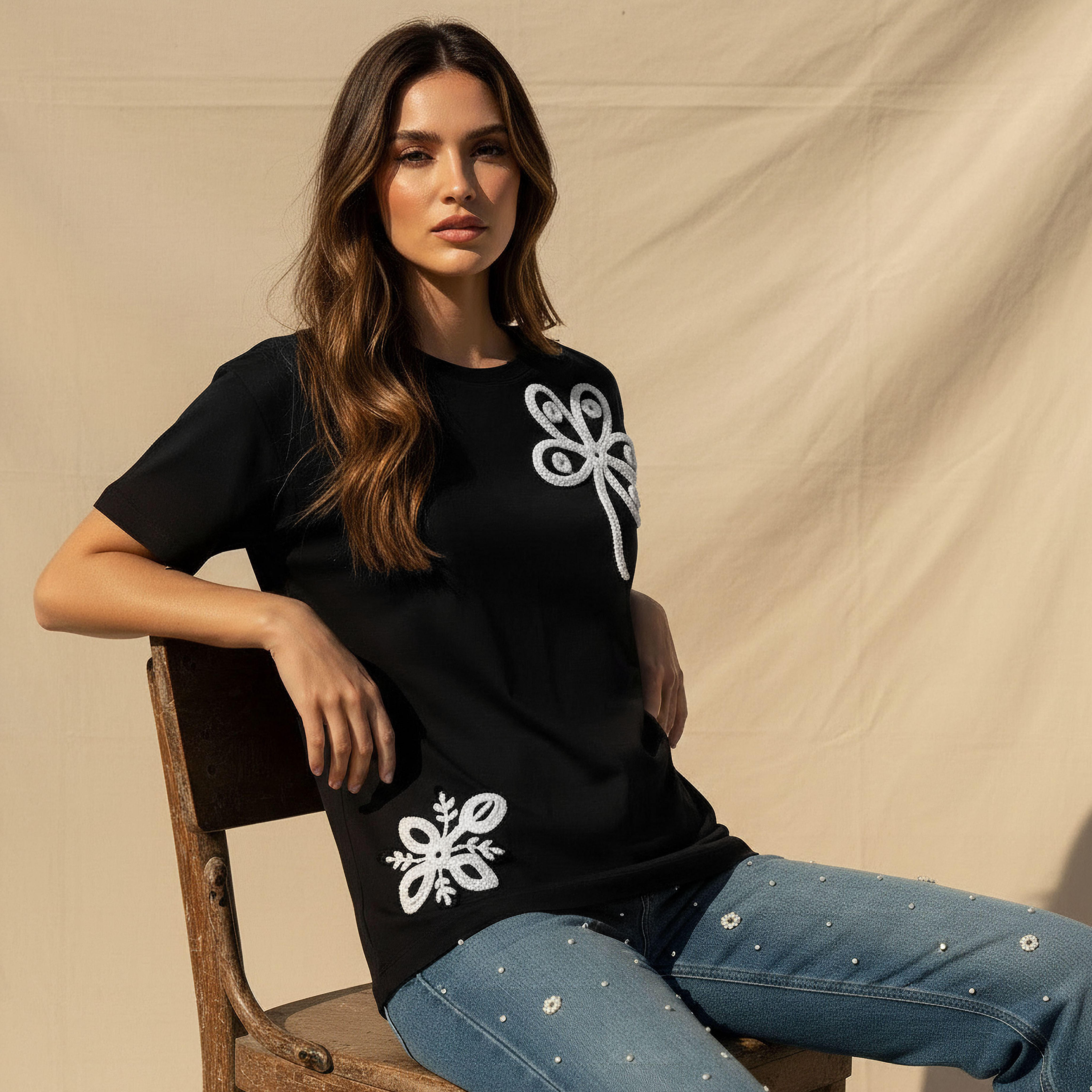 تيشيرت قطن بقصة عادية وتفاصيل كروشيه من توإكستريمز-women-clothing-tshirts-image-5
