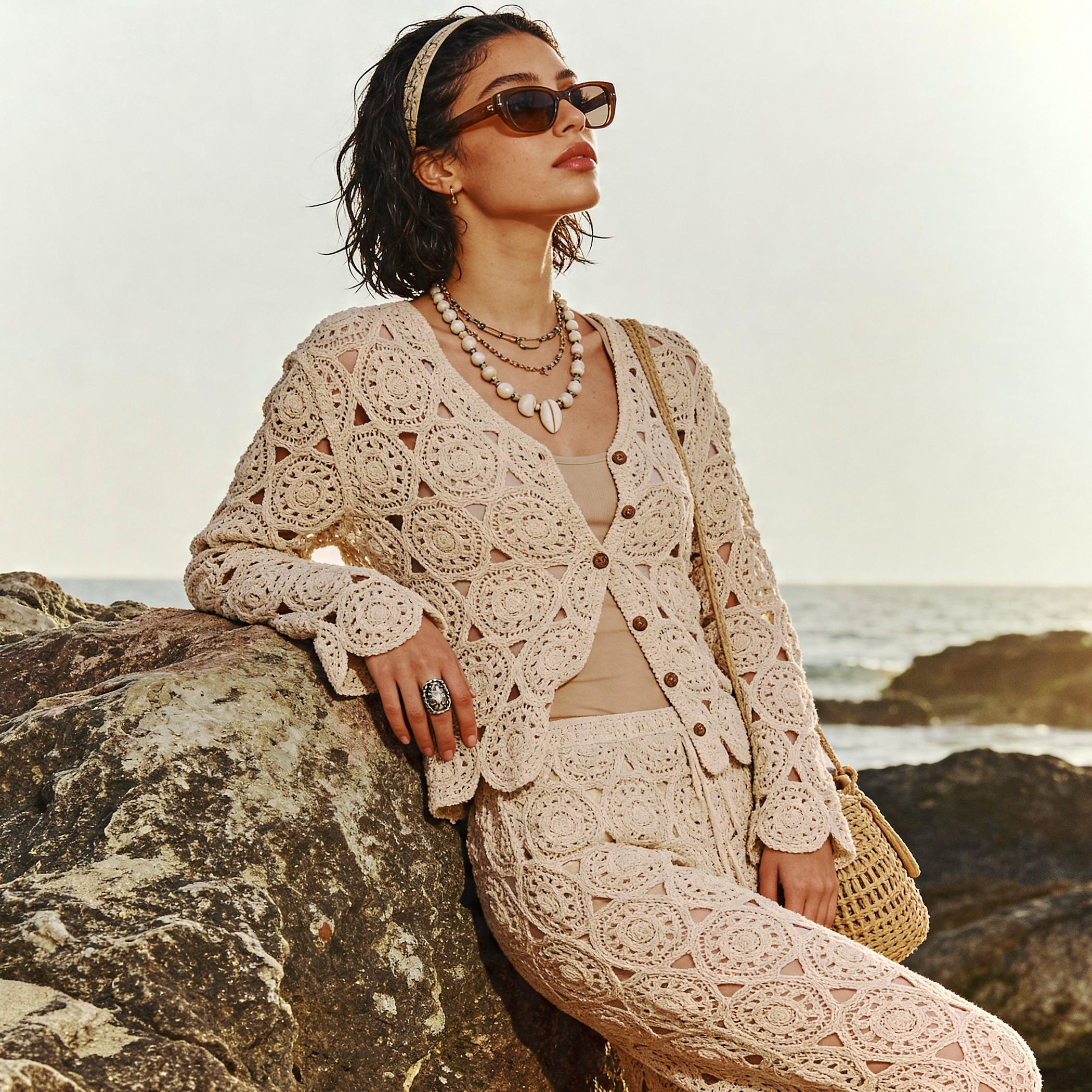 بلوزة كروشيه أنيقة بأزرار أمامية عصرية من توإكستريمز-women-clothing-shirtsandblouses-blouses-image-1