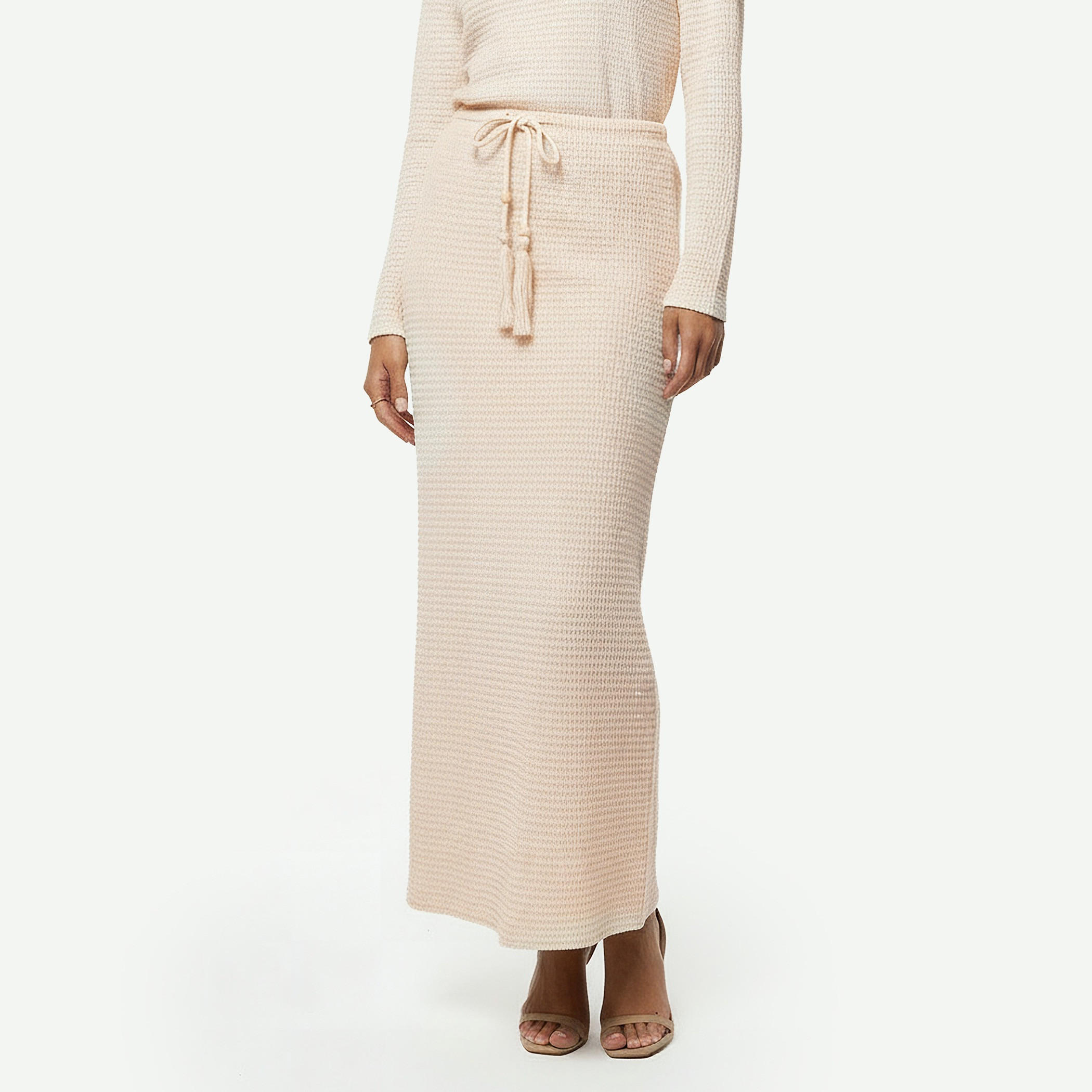 تنورة ماكسي بقصة إيه لاين بارزة الملمس ورباط إغلاق من تو إكستريمز-women-clothing-bottoms-skirts-image-1