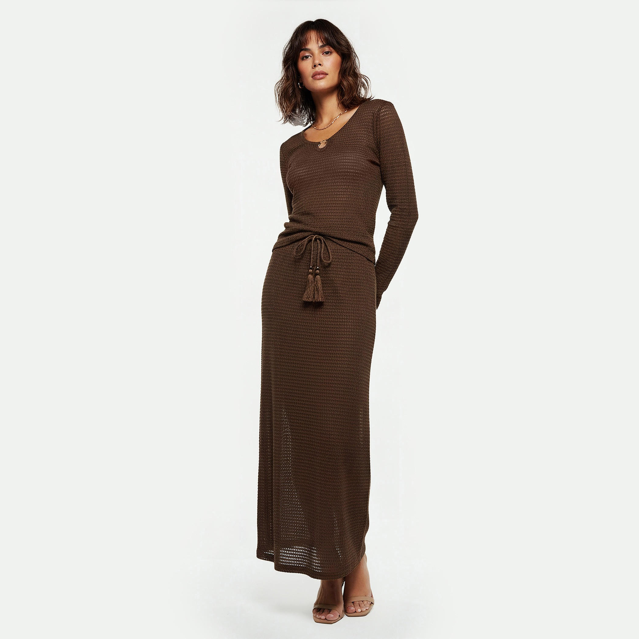 تنورة ماكسي بقصة إيه لاين بارزة الملمس ورباط إغلاق من تو إكستريمز-women-clothing-bottoms-skirts-image-3