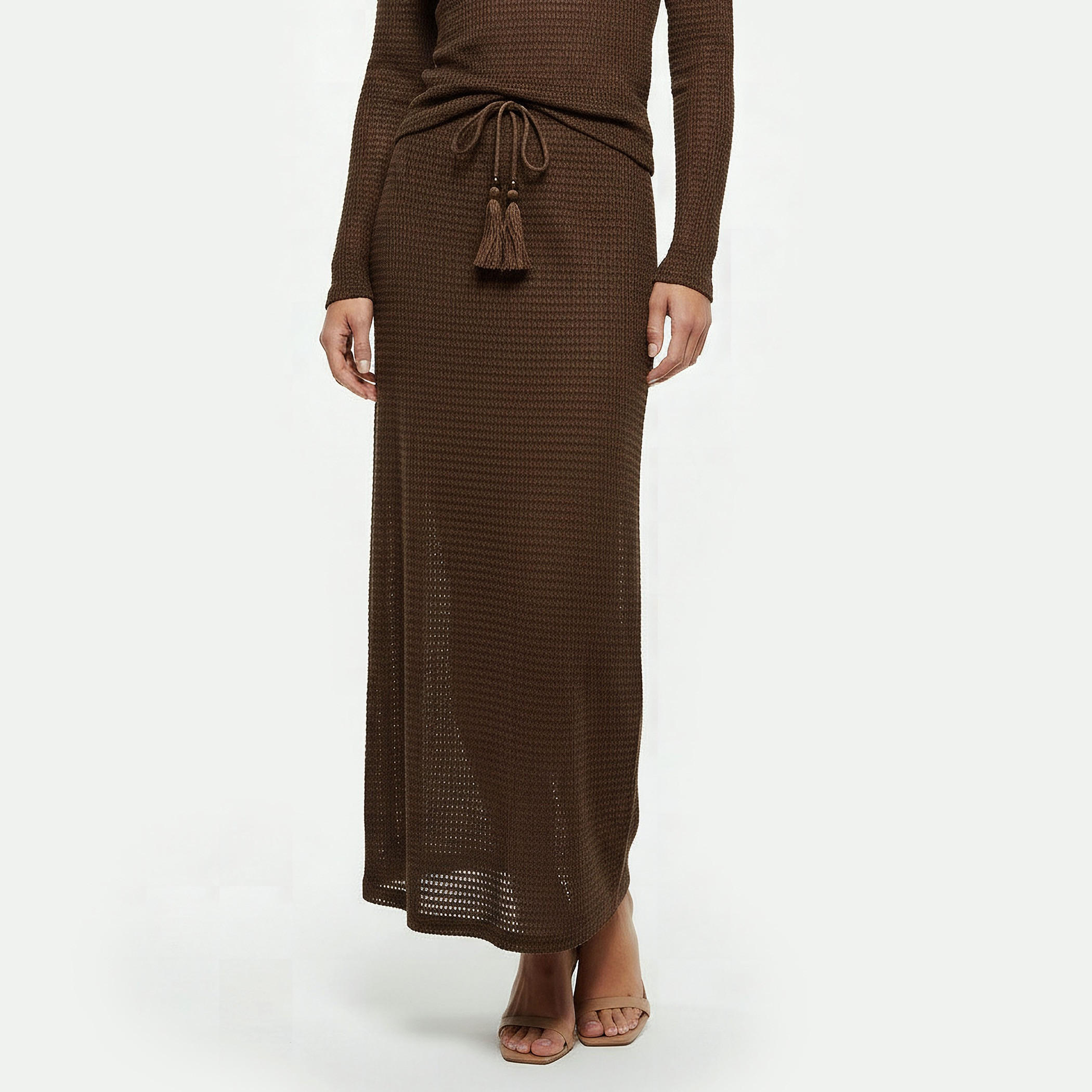 تنورة ماكسي بقصة إيه لاين بارزة الملمس ورباط إغلاق من تو إكستريمز-women-clothing-bottoms-skirts-image-5