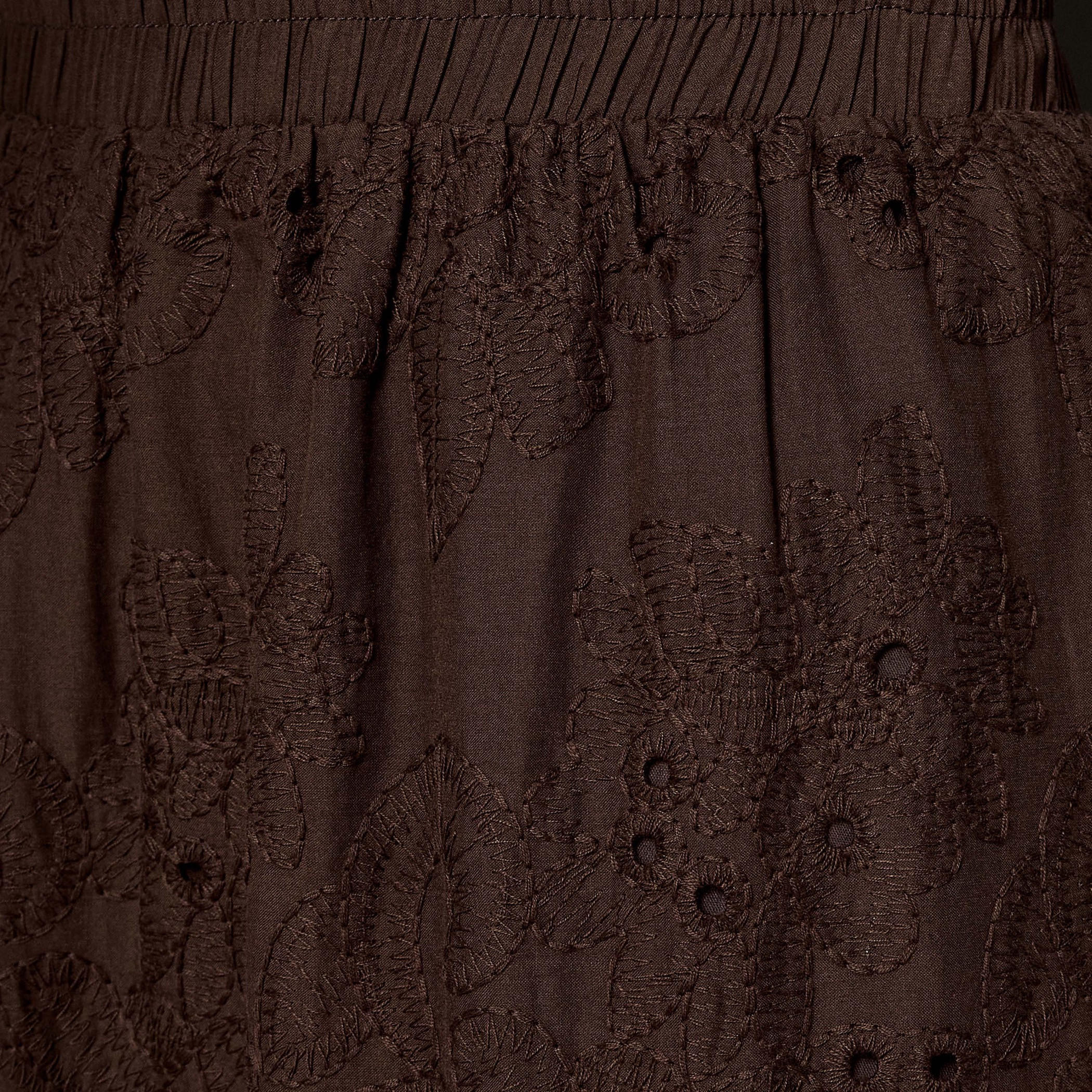 تنورة قطن ماكسي متعددة الطبقات بتطريز زهري من تو إكستريمز-women-clothing-bottoms-skirts-image-2