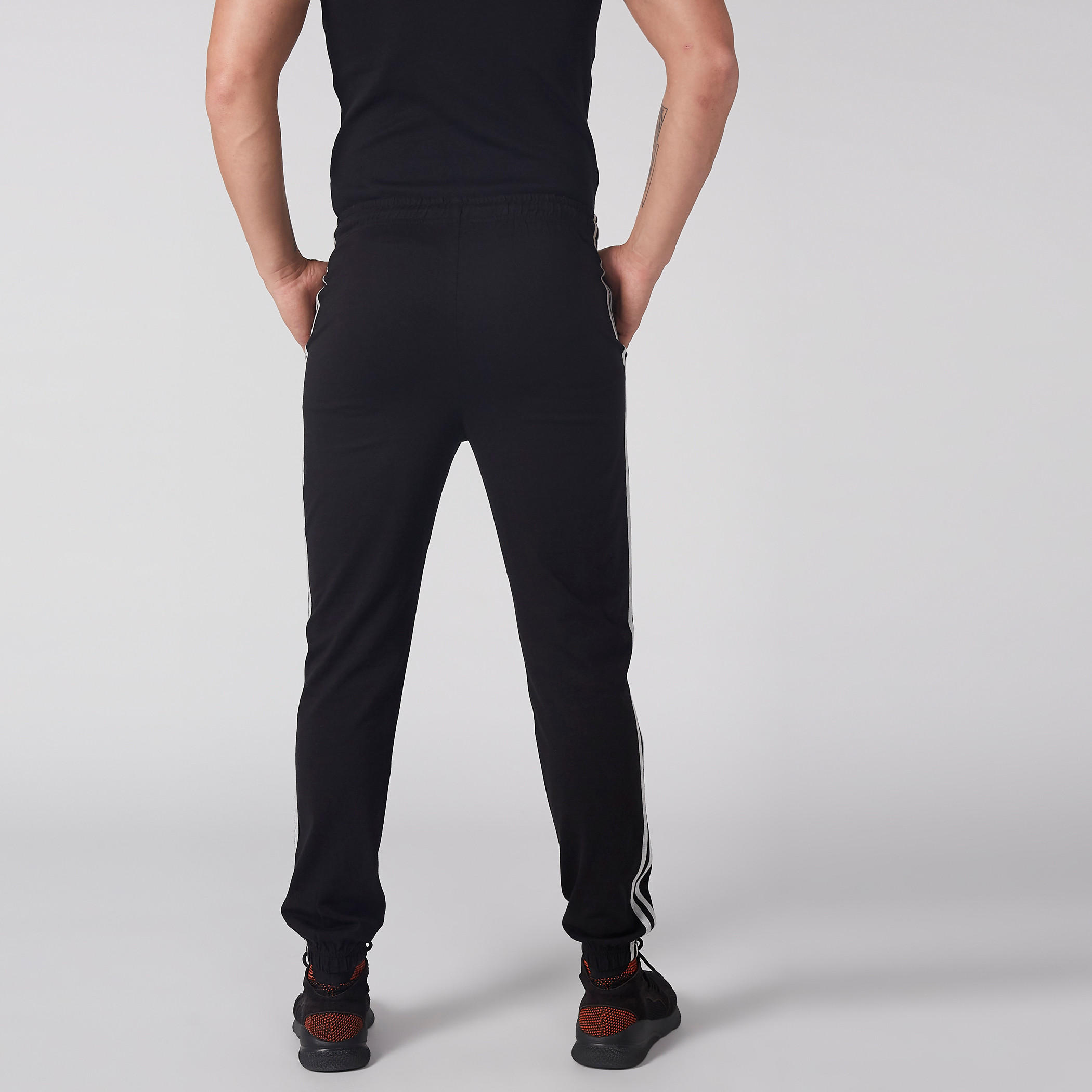 بنطال رياضي طويل بخصر مطاطي من كابا-men-clothing-sportswearandactivewear-bottoms-image-4