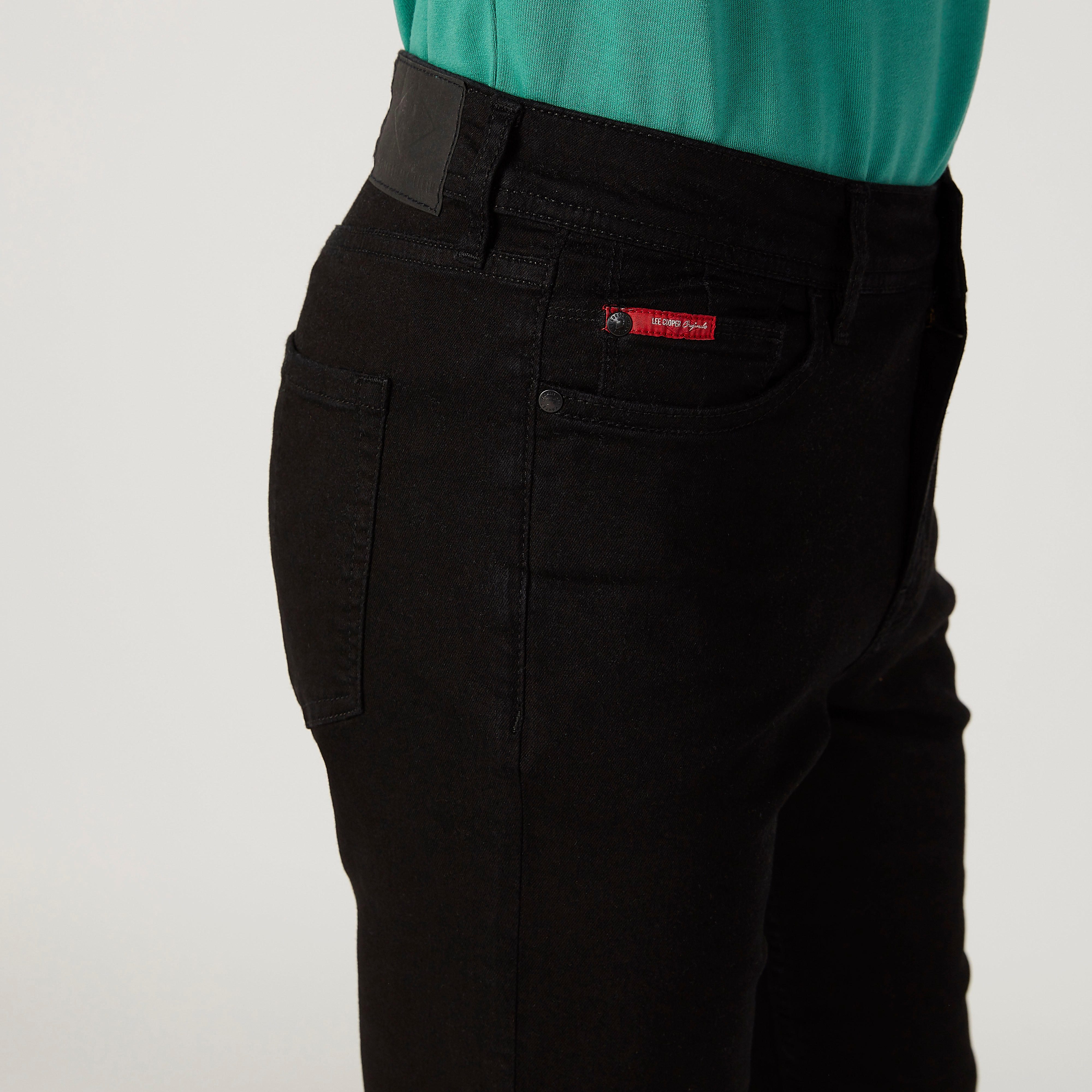 بنطلون جينز سادة بجيوب وحلقات للحزام من لي كوبر-men-clothing-bottoms-jeans-image-4