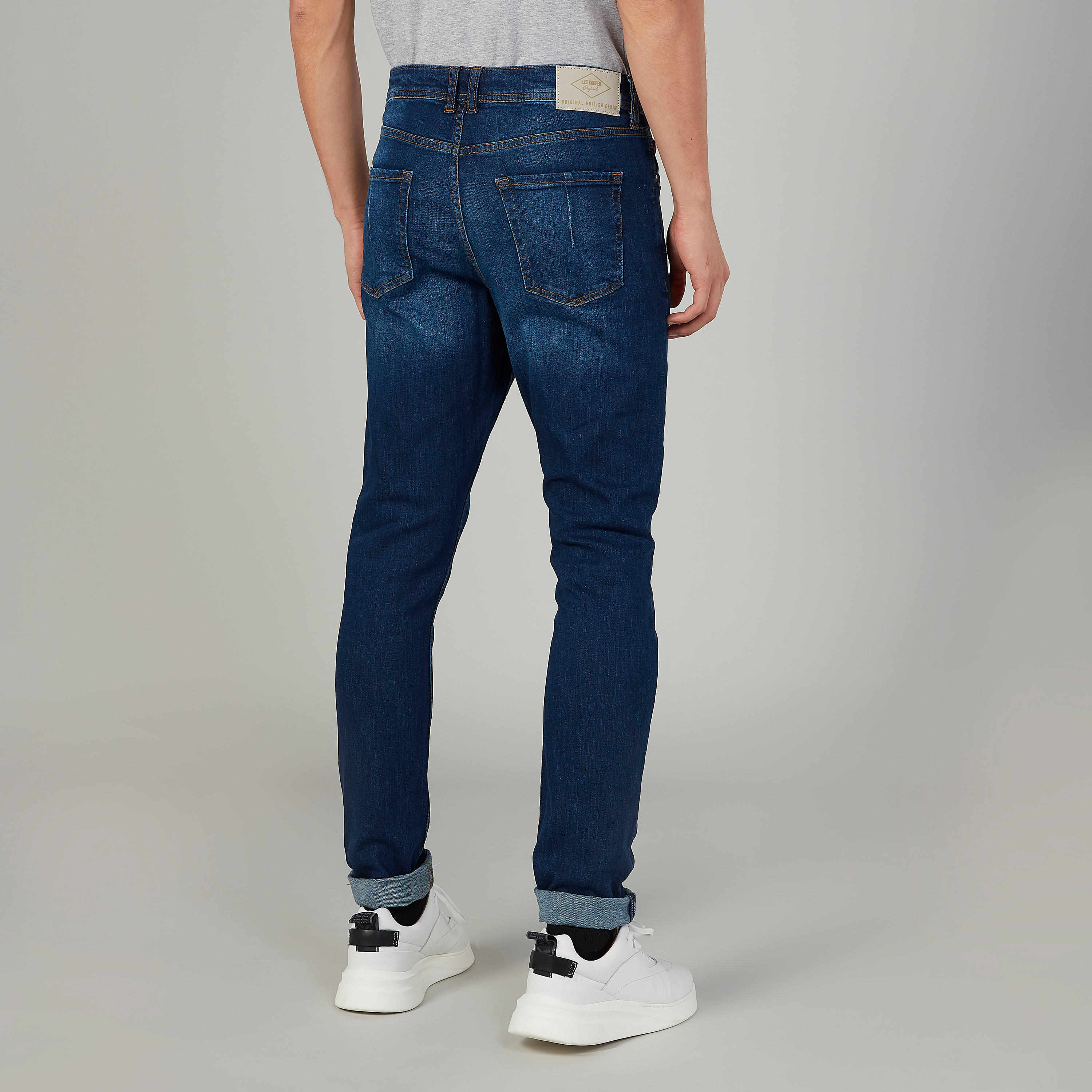 بنطلون جينز طويل بارز الملمس بجيوب من لي كوبر-men-clothing-bottoms-jeans-image-4