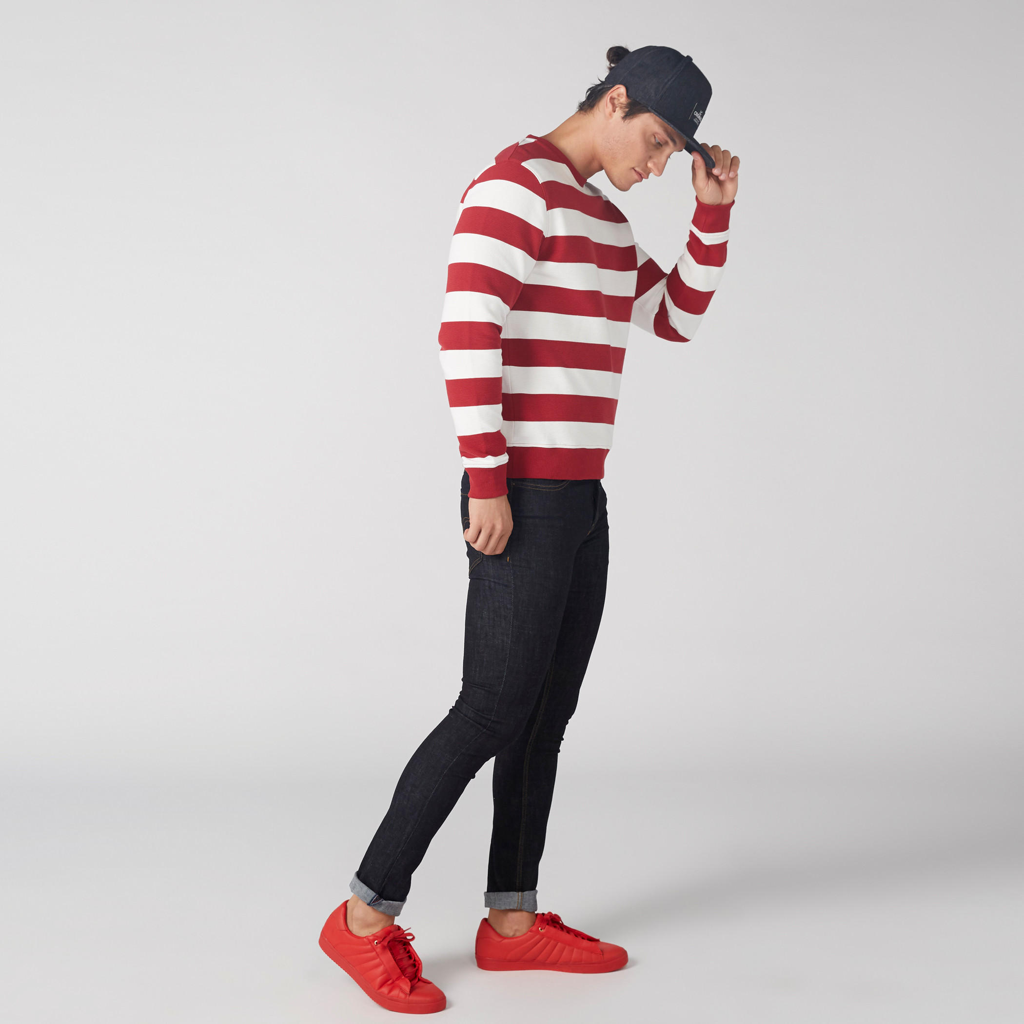بنطال جينز طويل بجيب مطرّز وزر إغلاق من لي كوبر-men-clothing-bottoms-jeans-image-2