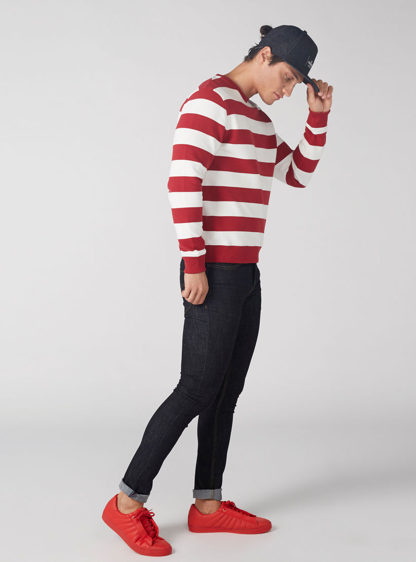 بنطال جينز طويل بجيب مطرّز وزر إغلاق من لي كوبر-men-clothing-bottoms-jeans-image-2