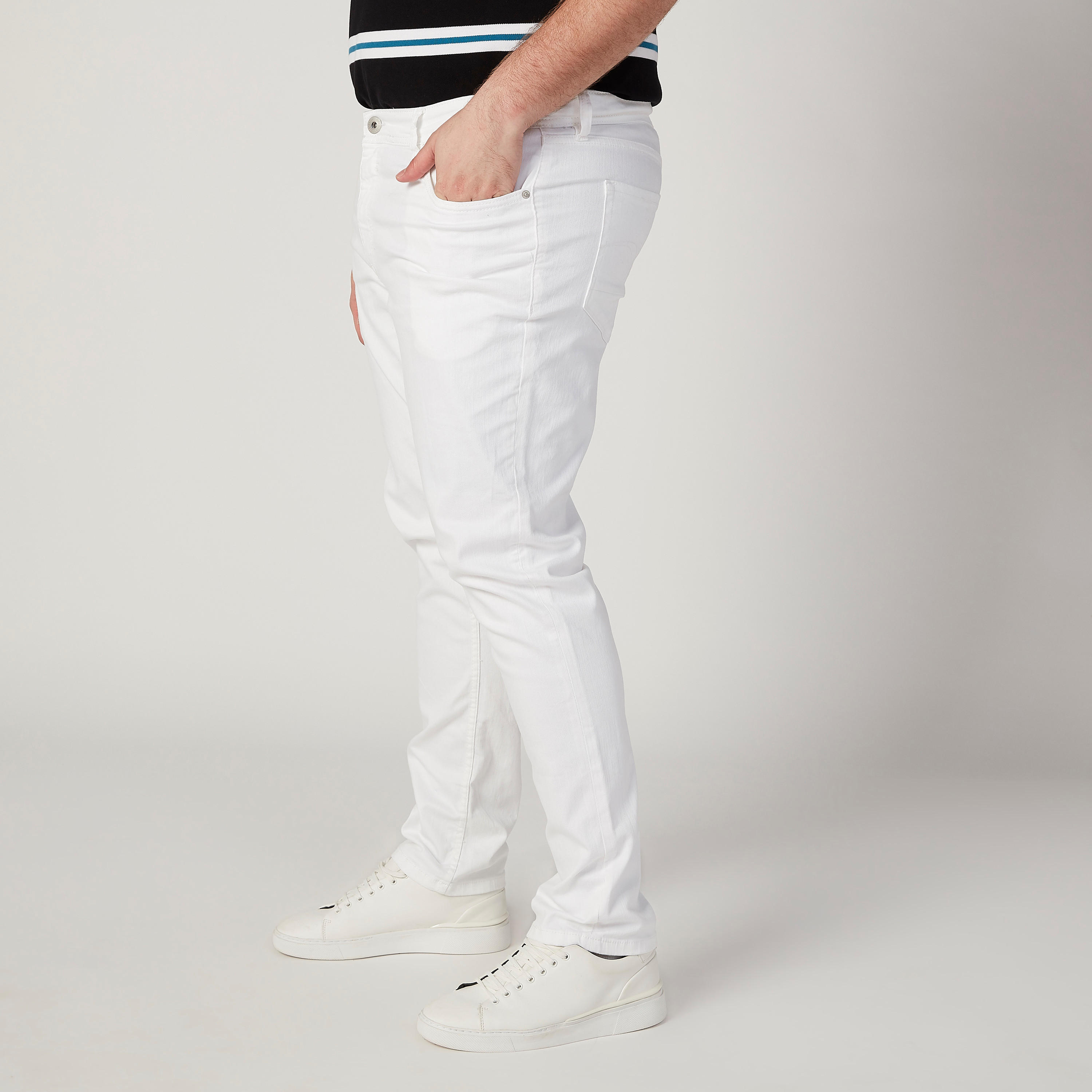 بنطال جينز سادة بجيوب وحلقات للحزام من لي كوبر-men-clothing-bottoms-jeans-image-5