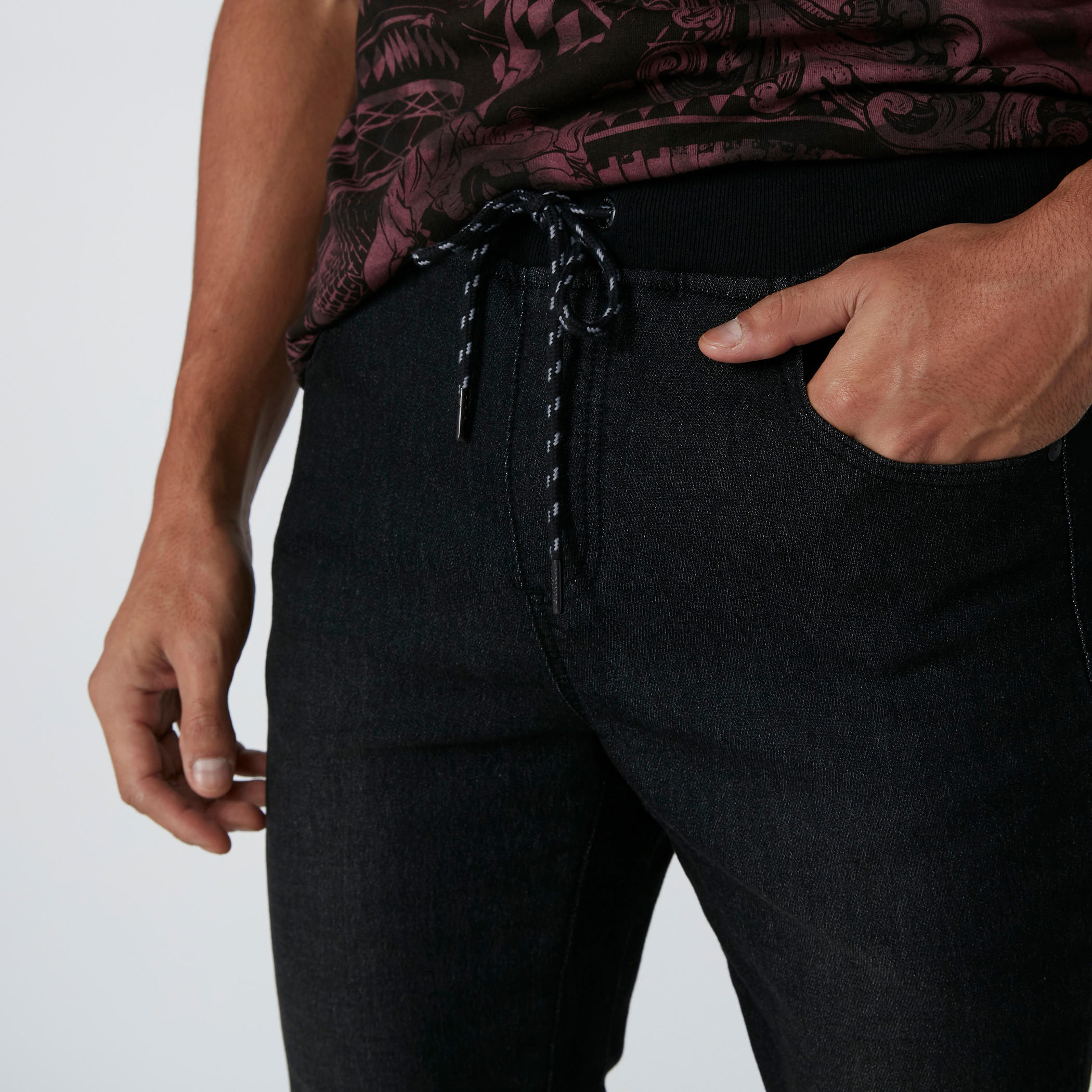 بنطال رياضي بجيوب ورباط من لي كوبر-men-clothing-bottoms-joggers-image-4