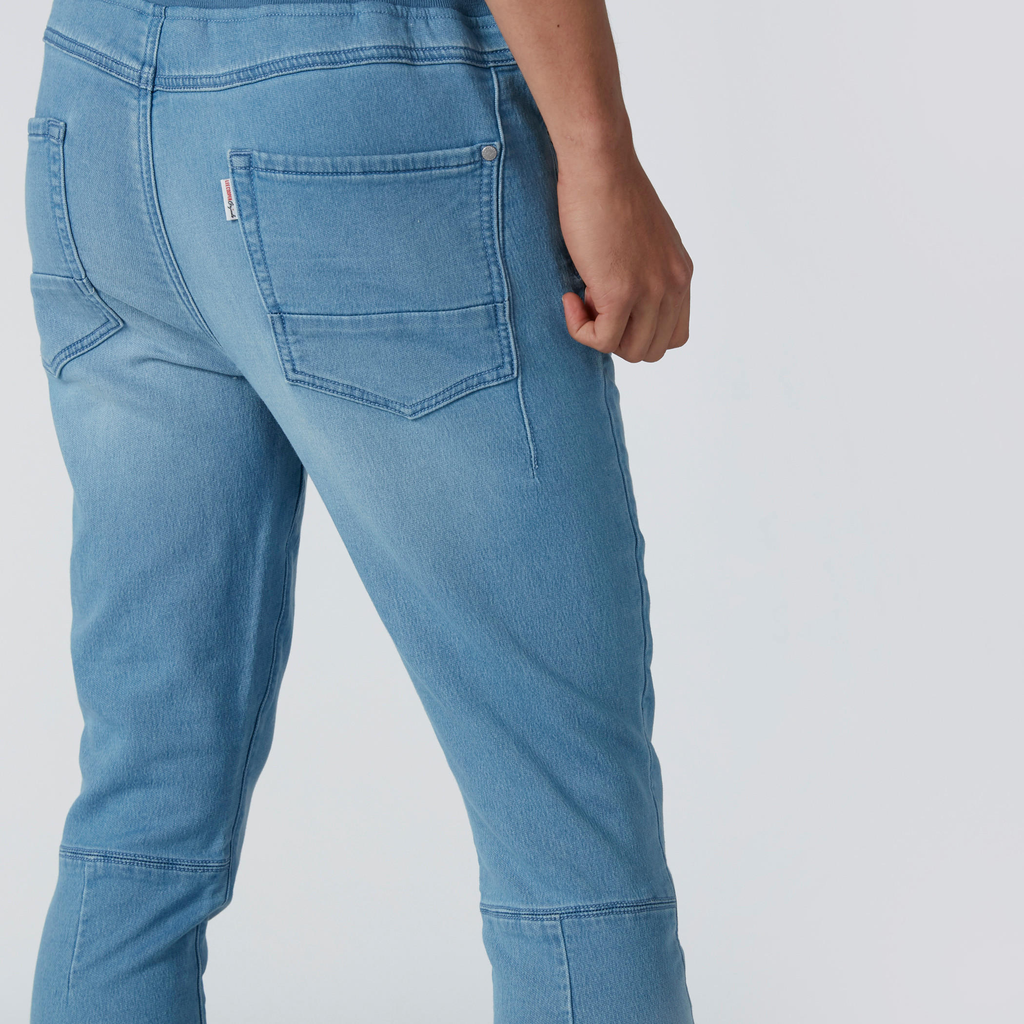 بنطال رياضي دينم بجيوب ورباط من لي كوبر-men-clothing-bottoms-jeans-image-5