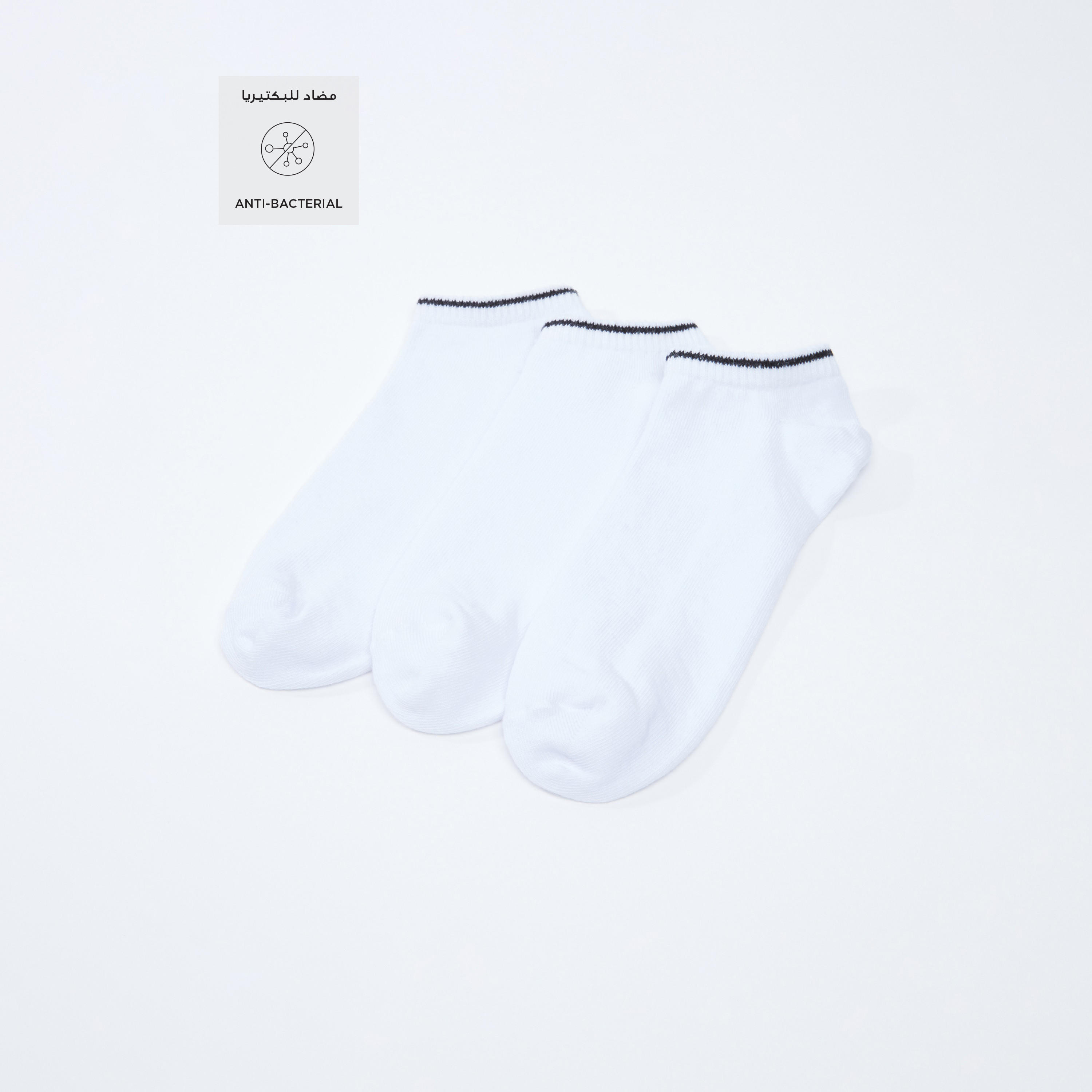 طقم جوارب 3 أزواج بطول الكاحل وأساور مضلّعة-men-socks-image-2
