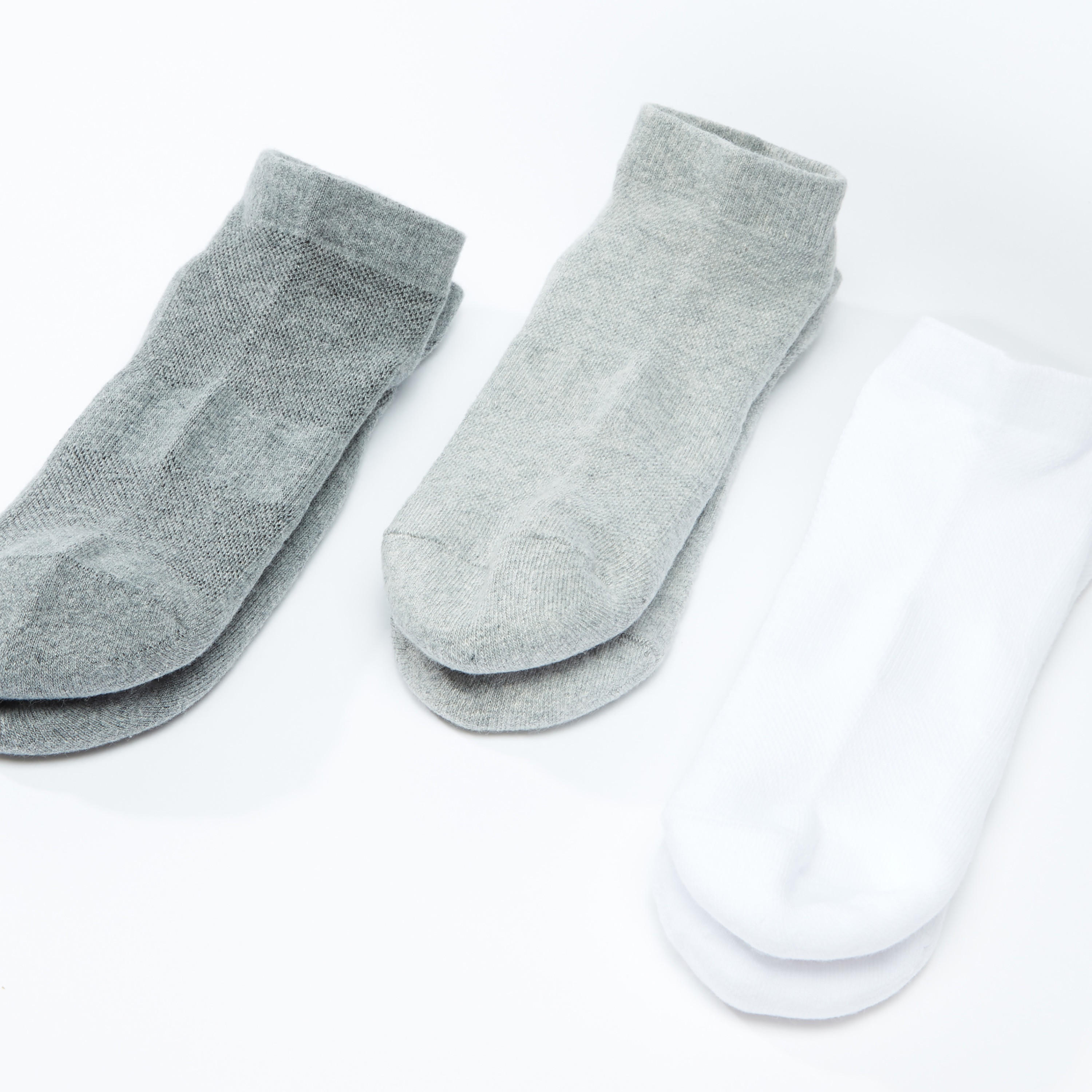 جوارب مضلعة بطول الكاحل - طقم من 3 أزواج-men-socks-image-3