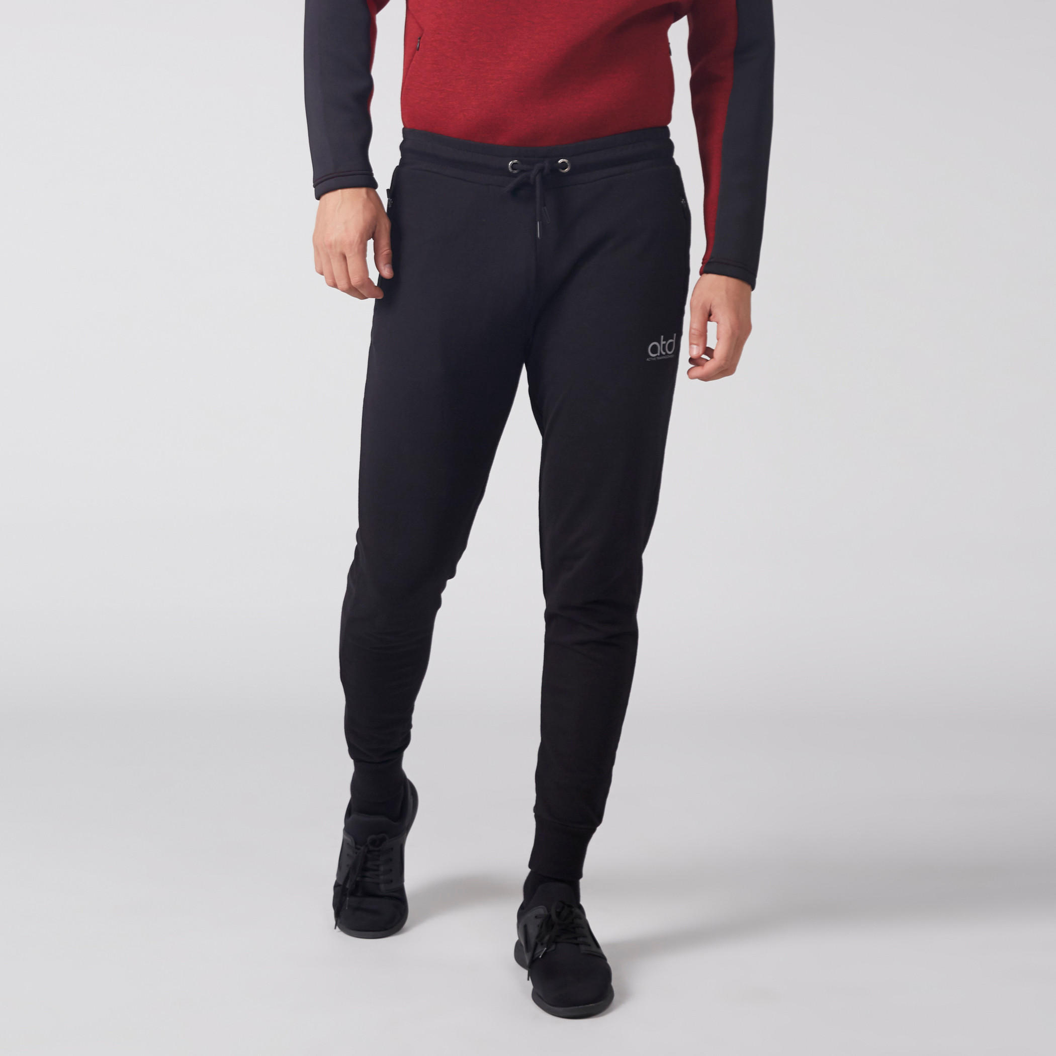 بنطال رياضي طويل بخصر مطّاطي وجيوب-men-clothing-sportswearandactivewear-bottoms-image-1