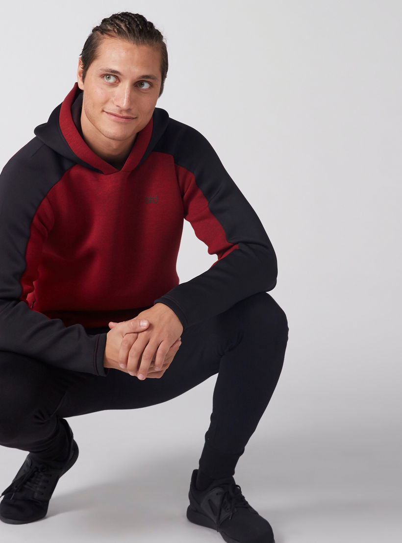 بنطال رياضي طويل بخصر مطّاطي وجيوب-men-clothing-sportswearandactivewear-bottoms-image-2