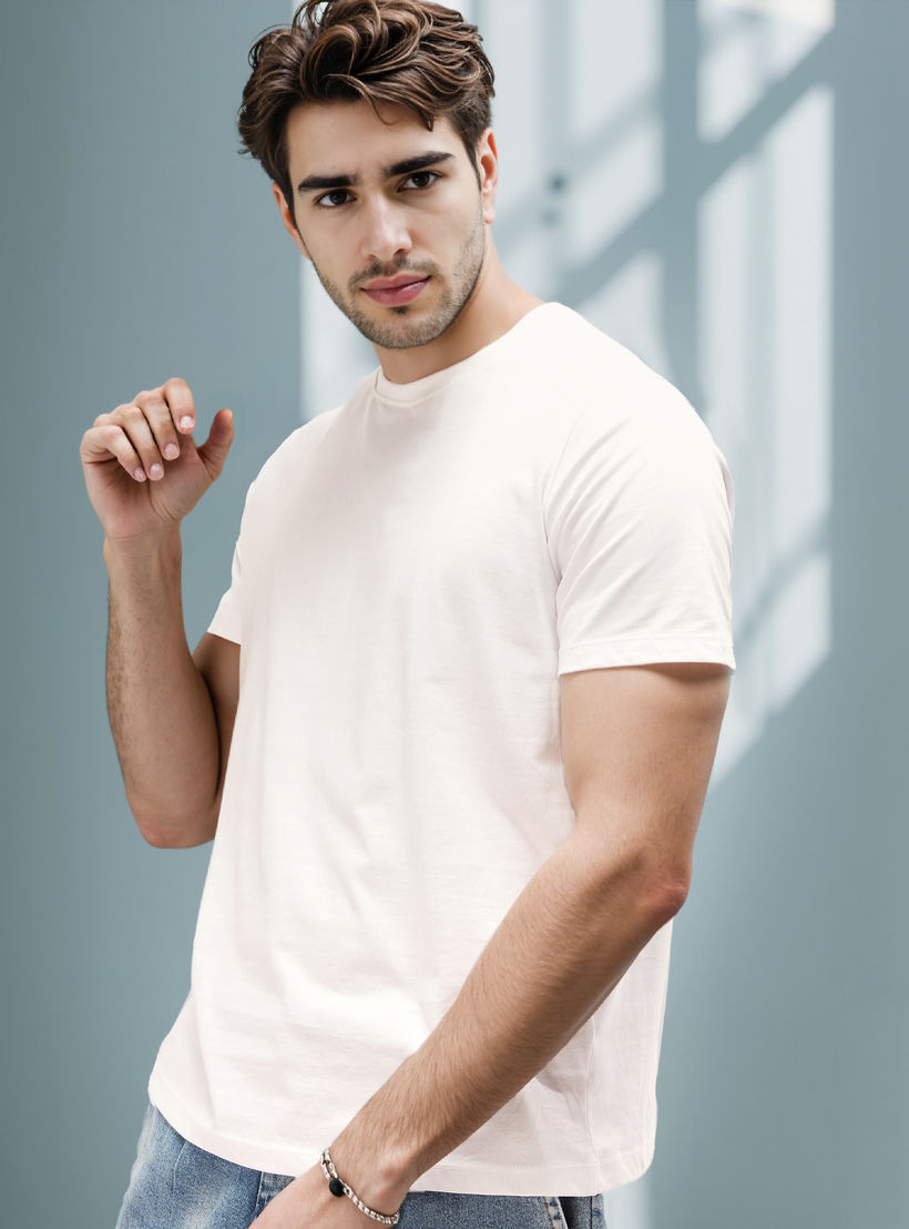 Plain Regular Fit Crew Neck T-shirt with Short Sleeves-men-clothing-tshirtsandpolos-tshirts-image-1