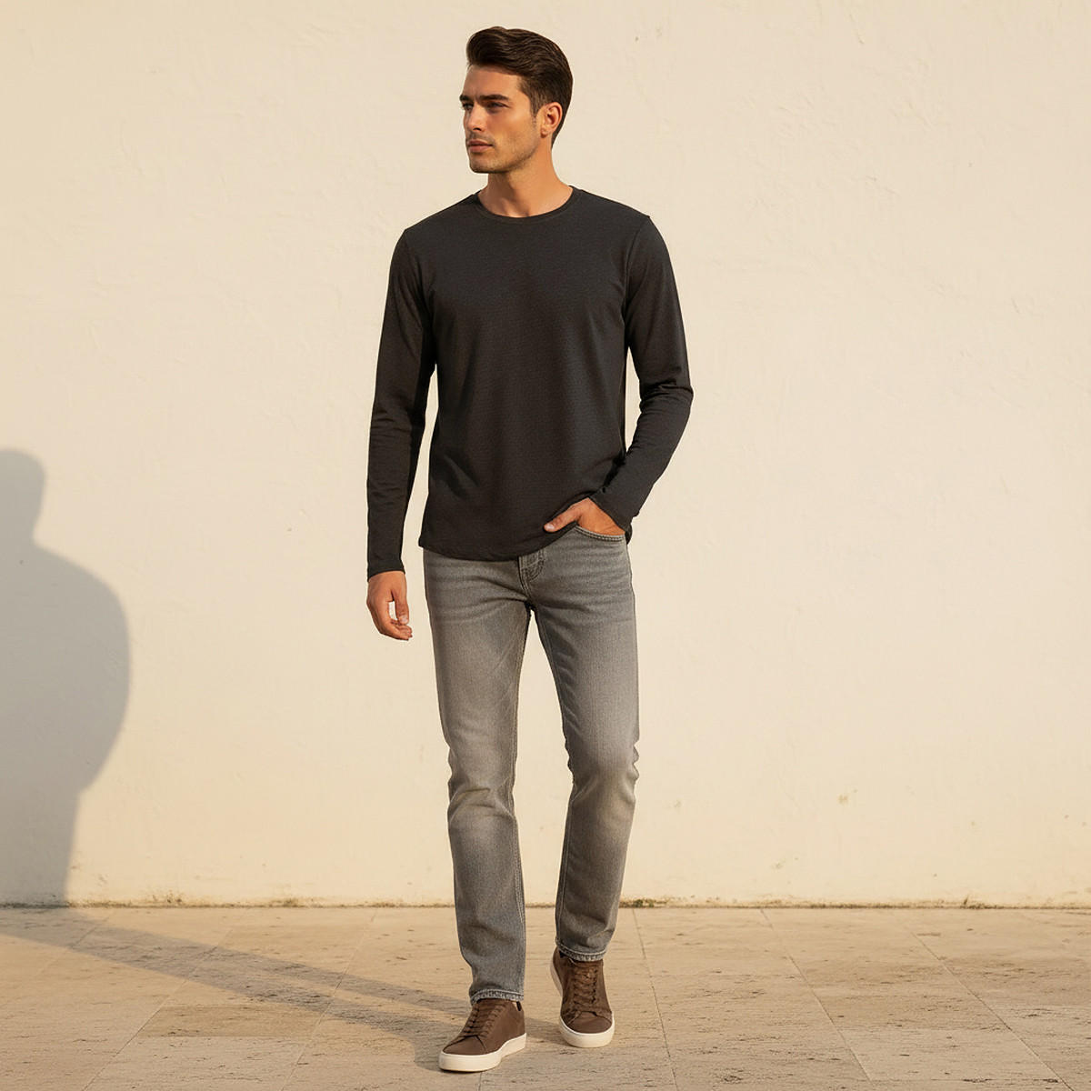 تيشيرت بقصّة سليم وياقة ضيّقة وأكمام طويلة-men-clothing-tshirtsandpolos-tshirts-image-3
