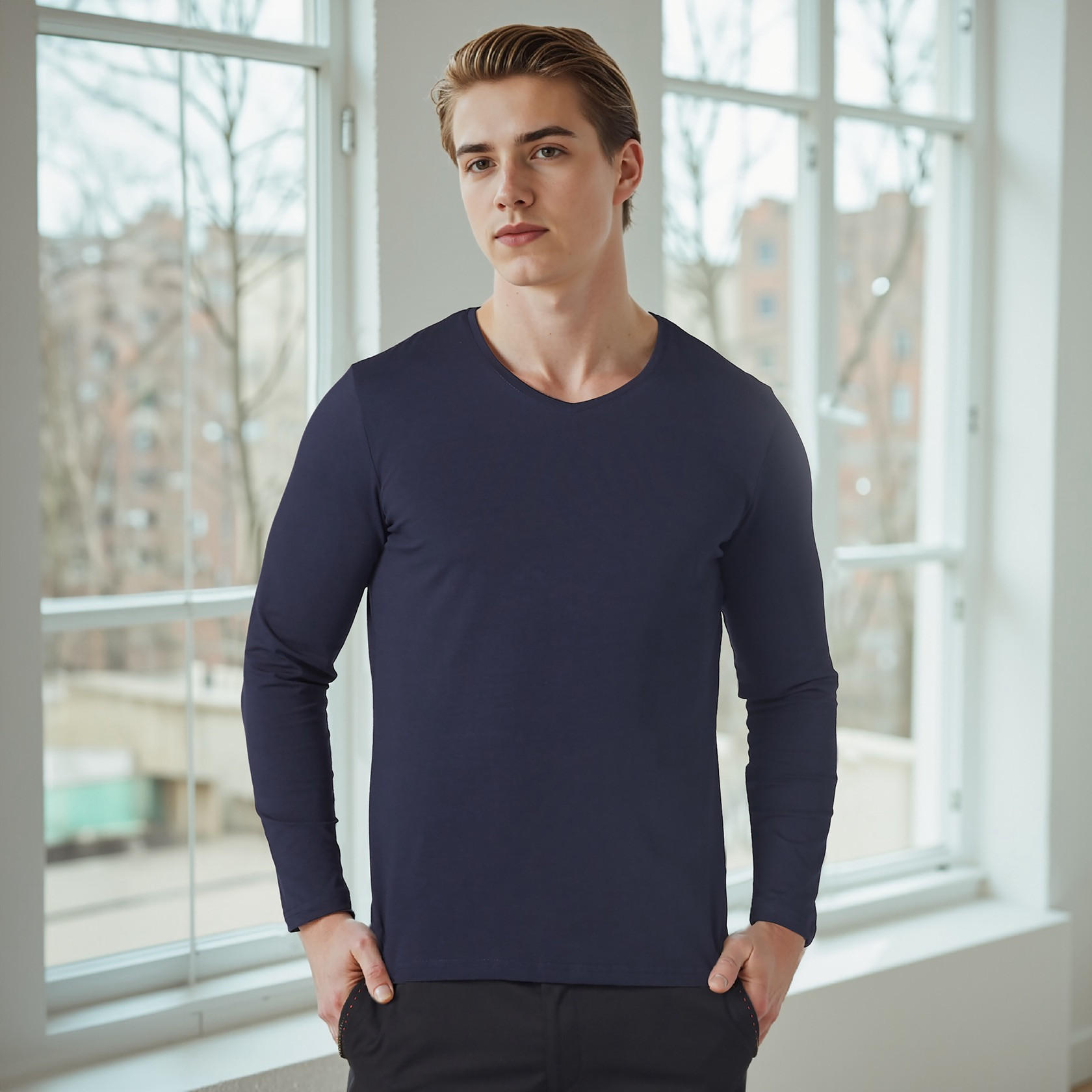 تيشيرت بياقة V وأكمام طويلة-men-clothing-tshirtsandpolos-tshirts-image-1