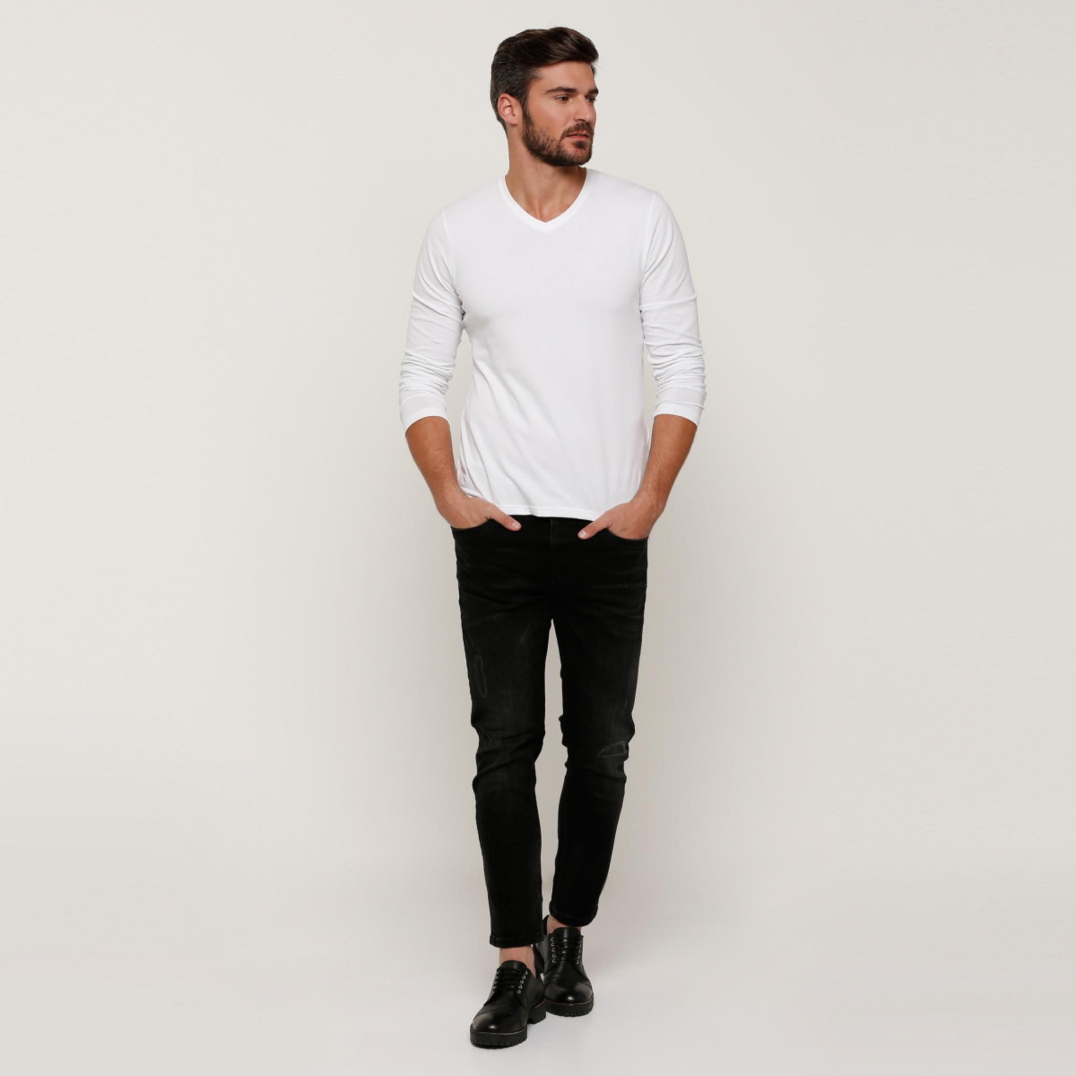 تيشيرت سادة بقصّة سليم وياقة V وأكمام طويلة -men-clothing-tshirtsandpolos-tshirts-image-5