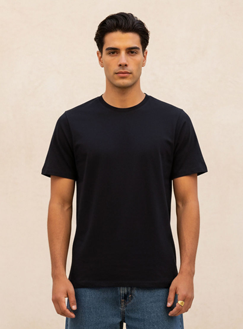 تيشيرت سادة بقصّة سليم وياقة مستديرة وأكمام طويلة-men-clothing-tshirtsandpolos-tshirts-image-4