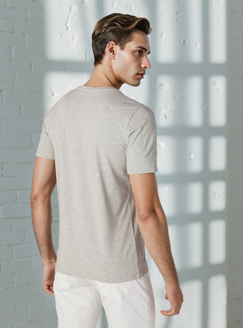Plain Slim Fit Round Neck T-shirt with Short Sleeves-men-clothing-tshirtsandpolos-tshirts-image-3